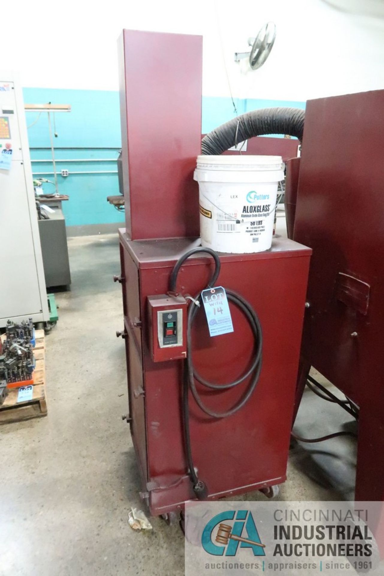 30" X 30" X 35" VAPOR-BLAST BLAST CABINET WITH DUST COLLECTOR - Image 5 of 6