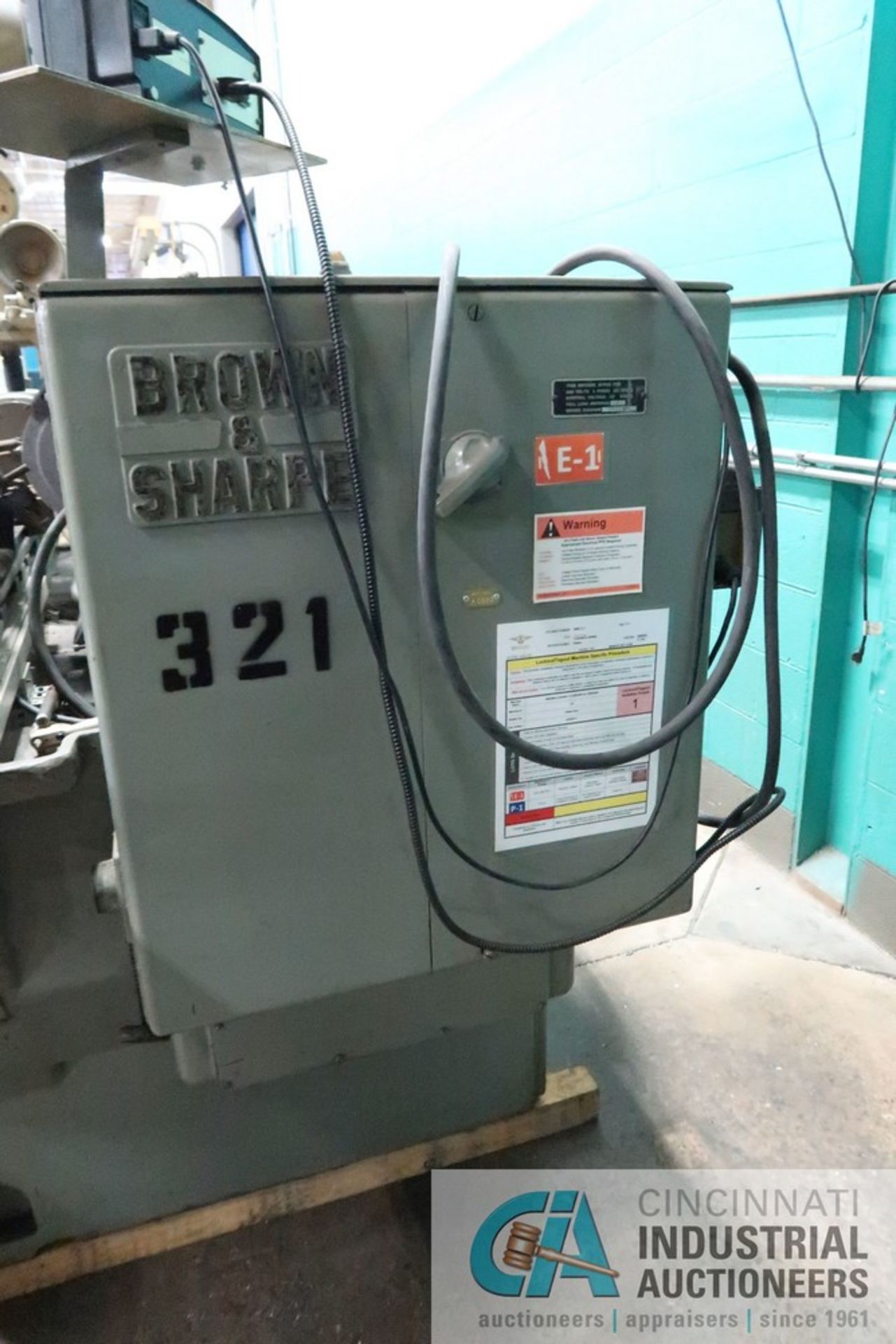 BROWN AND SHARPE NO. 1 UNIVERSAL GRINDER; S/N 521-1-210, FAGOR DRO, 60-600 RPM SPINDLE SPEED, PG - Image 11 of 13