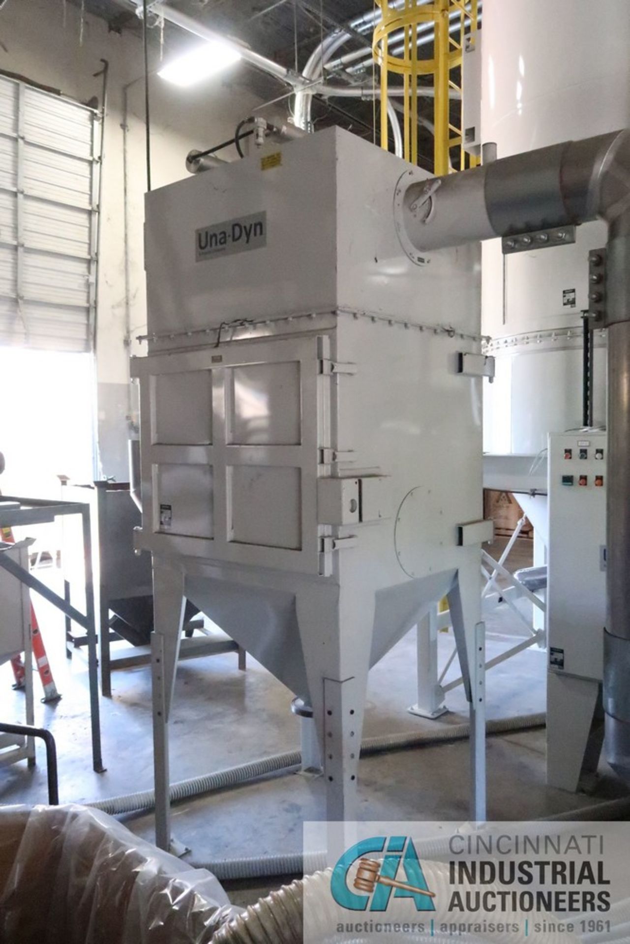 UNA-DYN BLENDING SYSTEM CONSISTING OF UNA-DYN MODEL OMNI IV-WB THREE COMPONENT BLENDER; S/N - Image 21 of 31