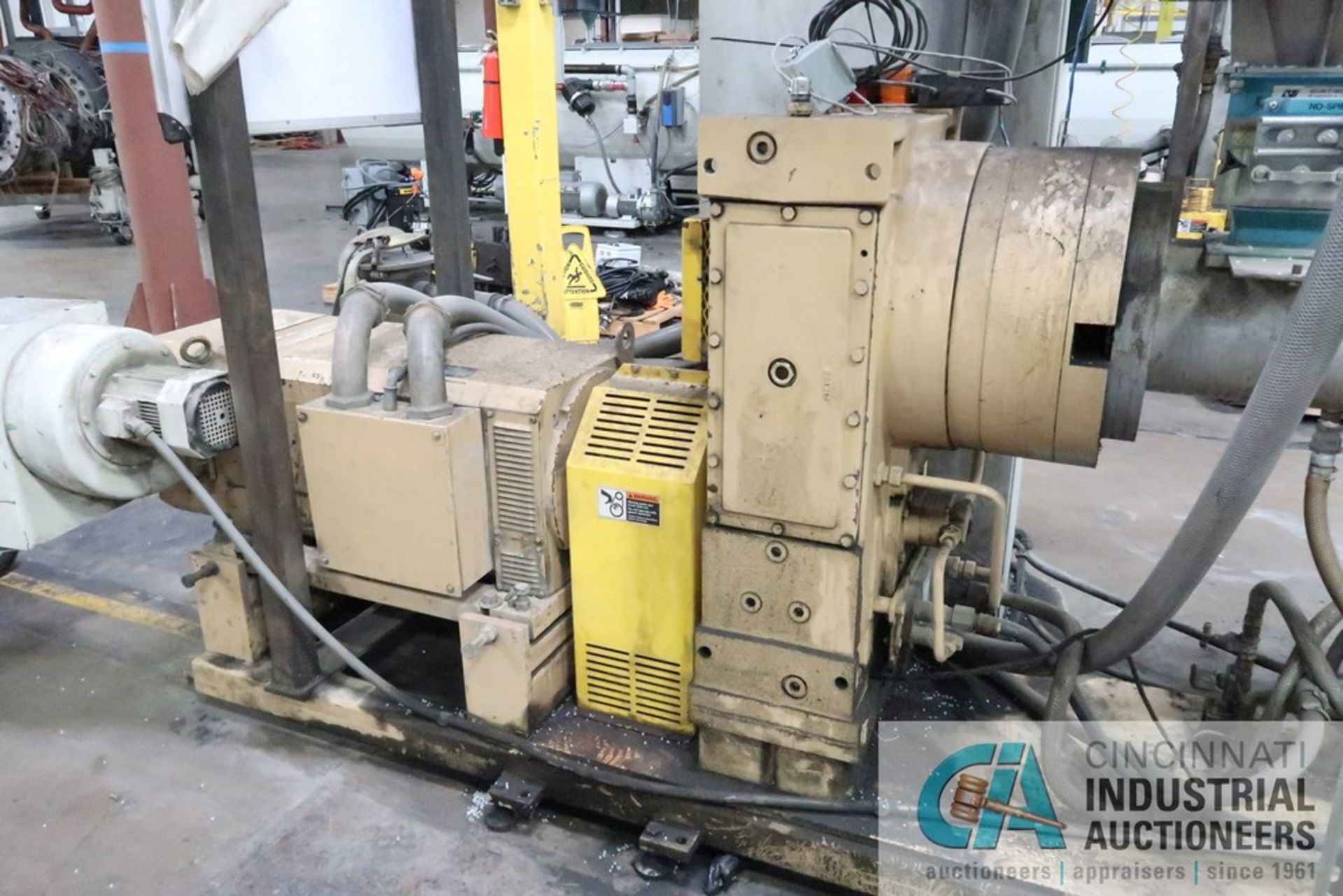 90 MM AMERICAN MAPLAN MODEL SS-90-30 EXTRUDER; S/N 168221, 350 HP MOTOR, ABB VARIABLE SPEED - Image 5 of 13