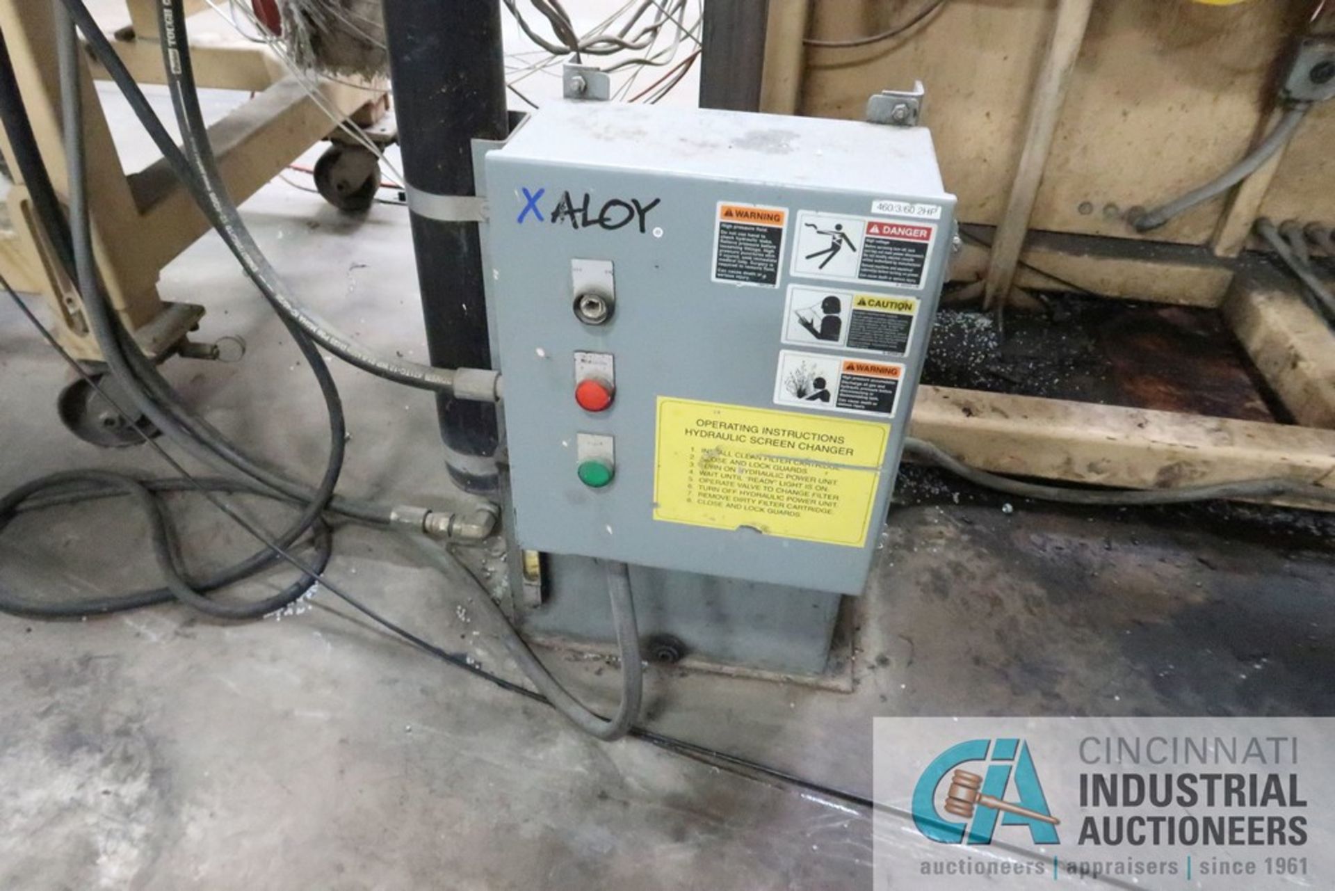 XALOY MODEL EH25 HYDRAULIC SLIDE PLATE SCREEN CHANGER *LINE 7* **SUBJECT TO OVERALL BID AT LOT 32** - Image 4 of 7