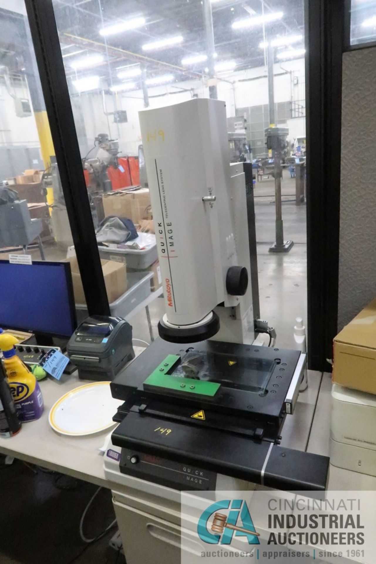 MITUTOYO QI-C2010D MANUAL VISION MEASURING MACHINE; S/N 0605004 (NEW 2017) - Image 2 of 4