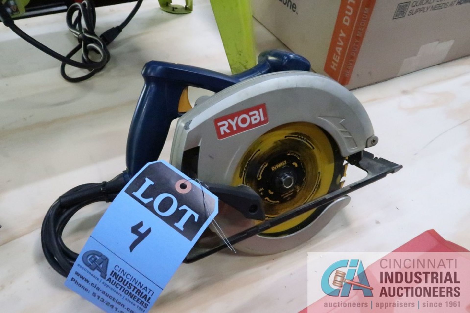 7-1/4" RYOBI ELECTRIC CIRCULAR SAW