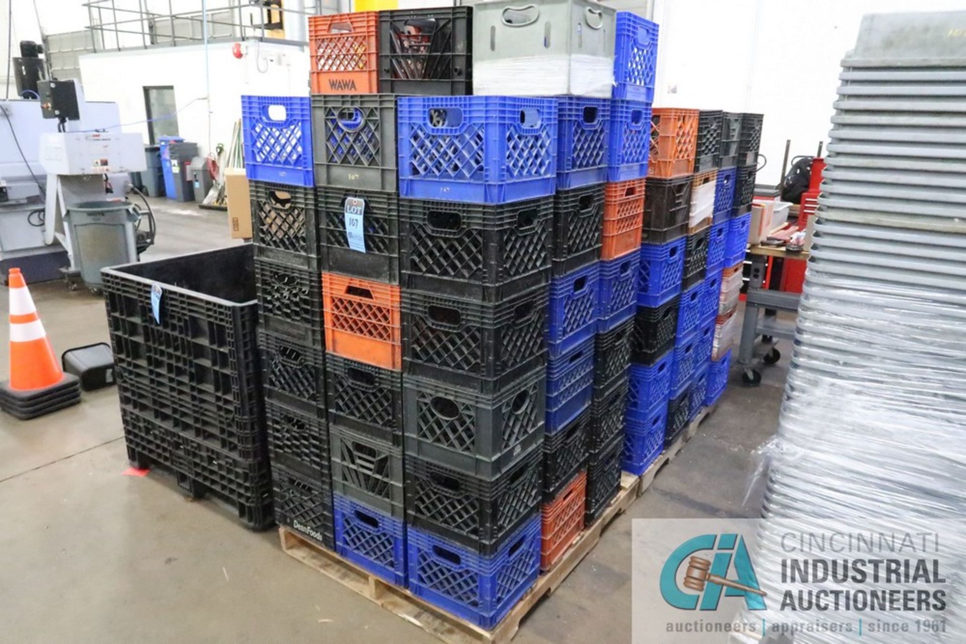 13" X 13" X 10" COMPSIT MILK CRATES