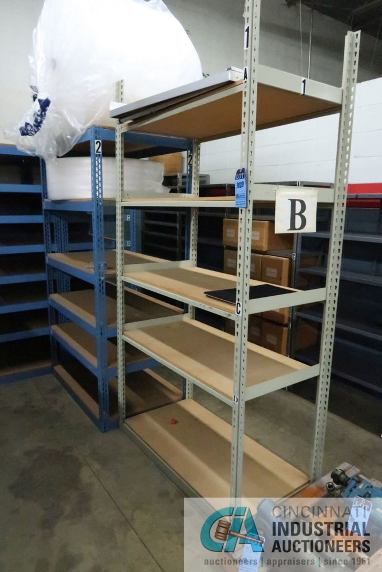 (LOT) MISCELLANEOUS STEEL SHELVES TO 48" X 30" X 84" (9-UNITS) - Image 2 of 4