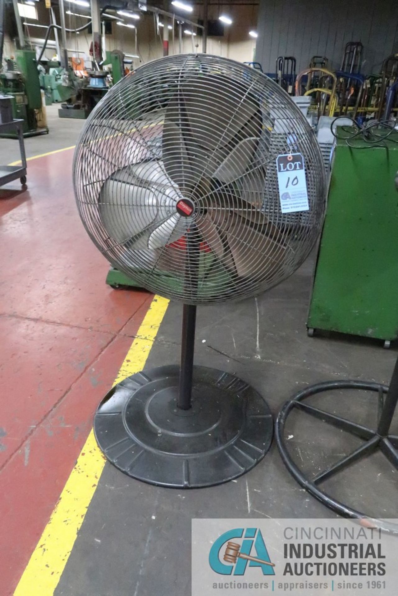 PEDESTAL FAN