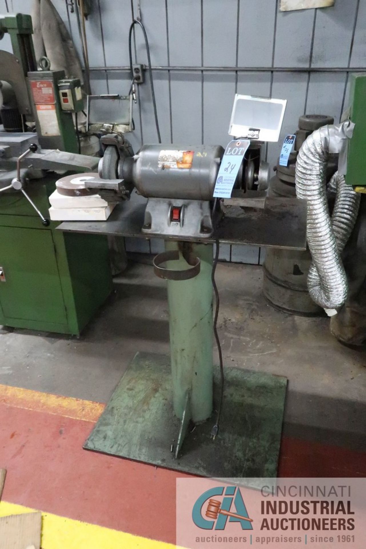 1/2 HP DE PEDESTAL GRINDER