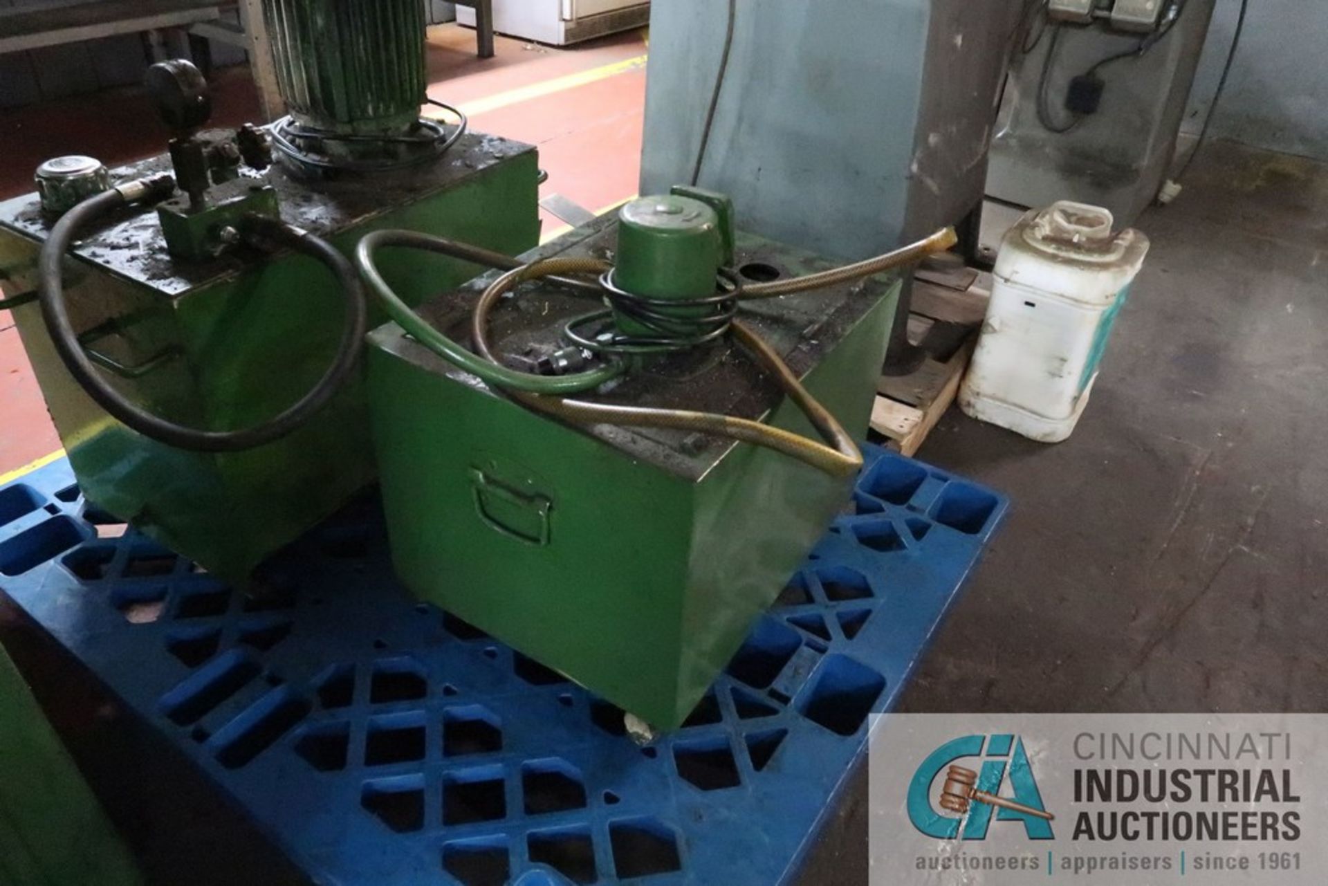 12" X 24" KBC MODEL 1224AH SURFACE GRINDER; S/N 5147, WITH HYDRAULIC PUMP AND COOLANT PUMP - Image 8 of 9