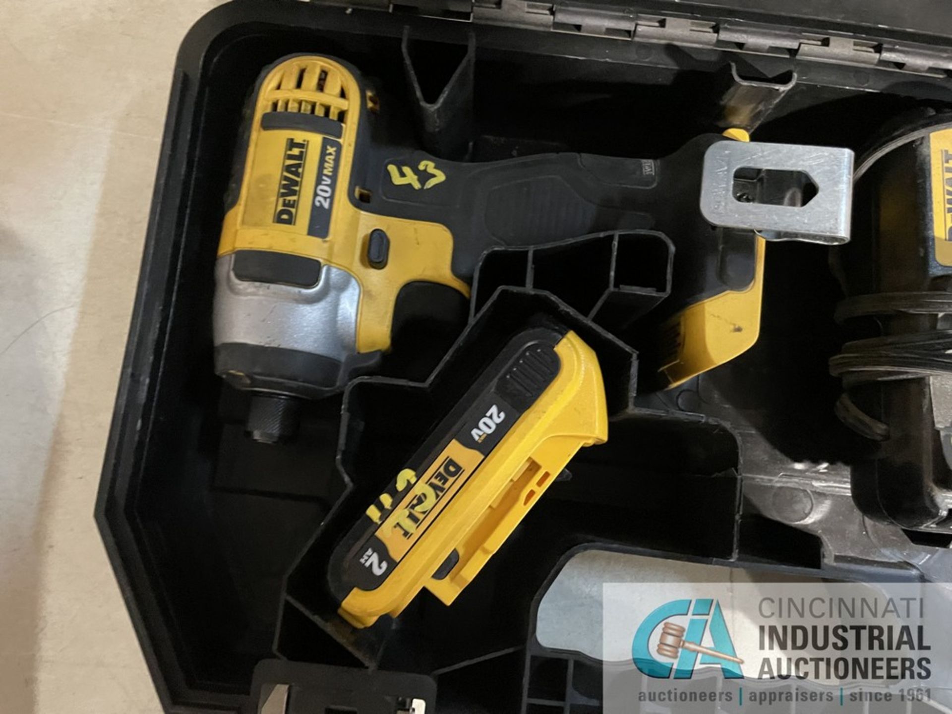 1/4" / 20 VOLT DEWALT MODEL DCF885 CORDLESS IMPACT DRIVER WITH CHARGER AND BATTERY - Image 3 of 3