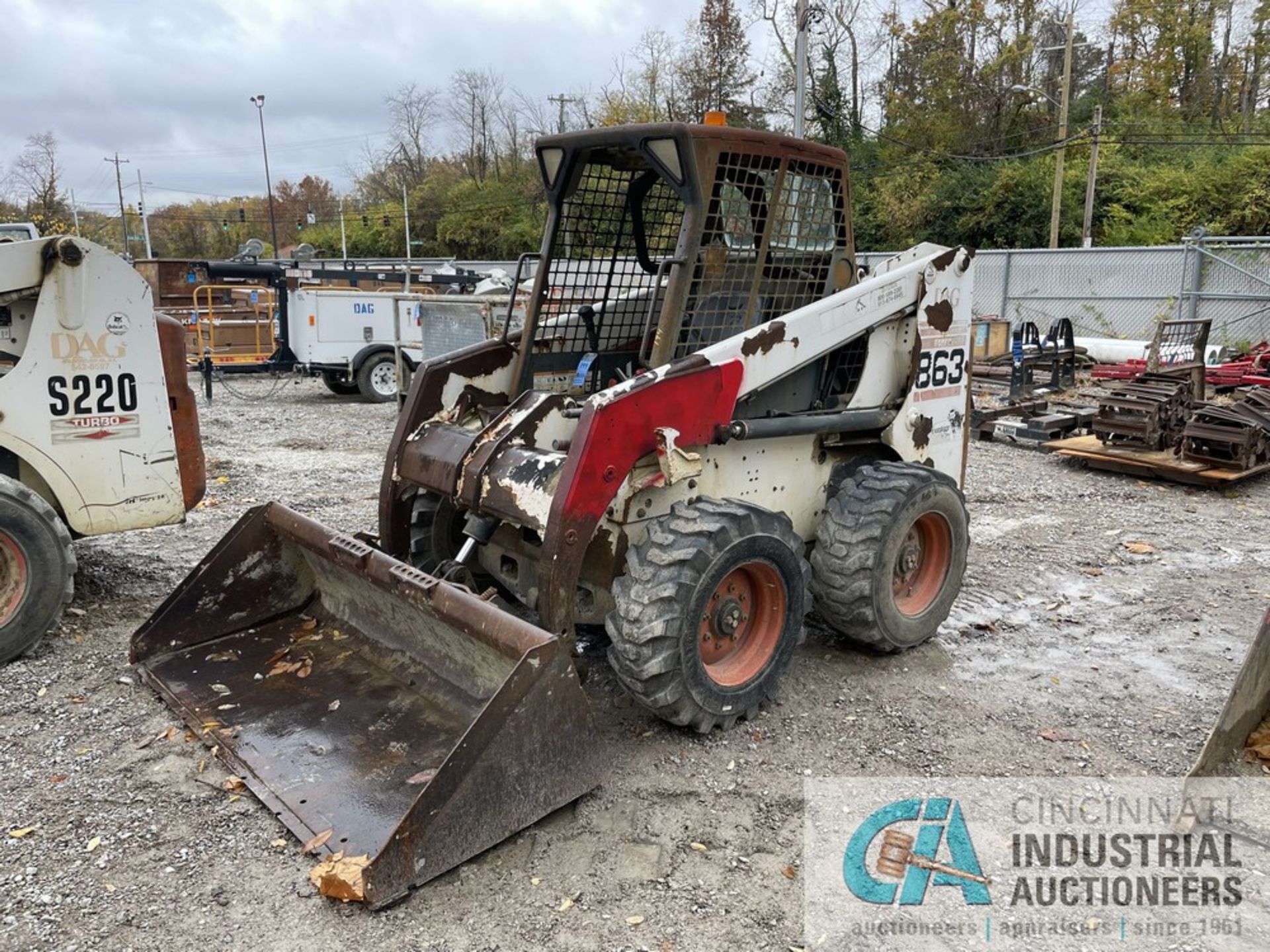 BOBCAT MODEL 863 TURBO COMPACT SKID STEER LOADER; ID # 514444641, 4,024 HOURS SHOWING, 72" BUCKET