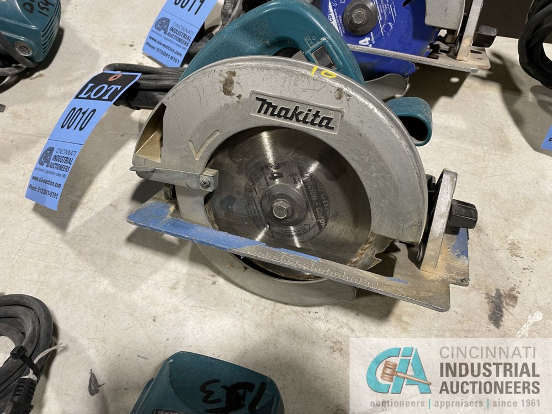 7-1/4" MAKITA MODEL 5007F CIRCULAR SAW