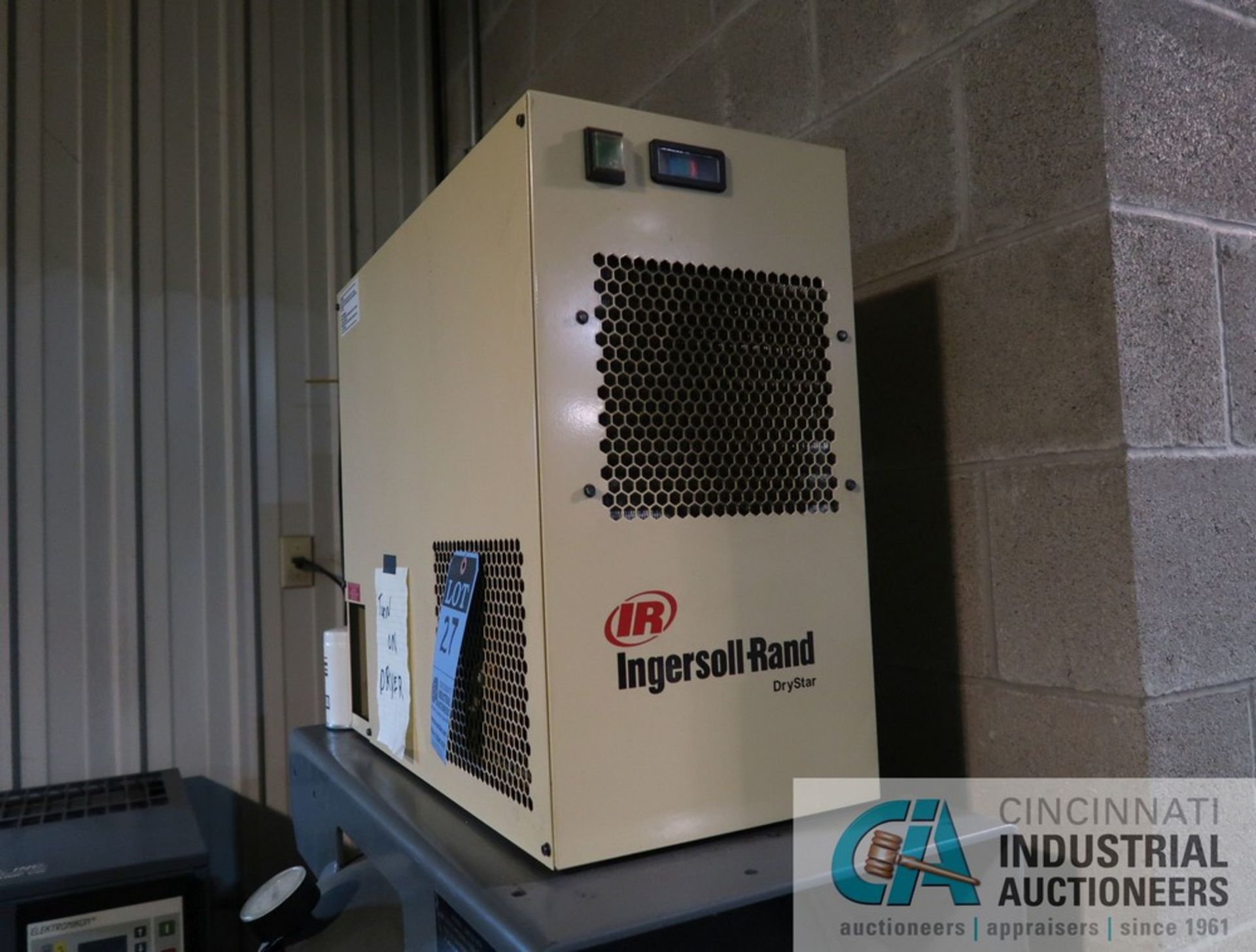 INGERSOLL-RAND DRYSTAR REFRIGERATED AIR DRYER W/ ATLAS COPCO VERTICAL AIR RECEIVING TANK; S/N - Image 3 of 3