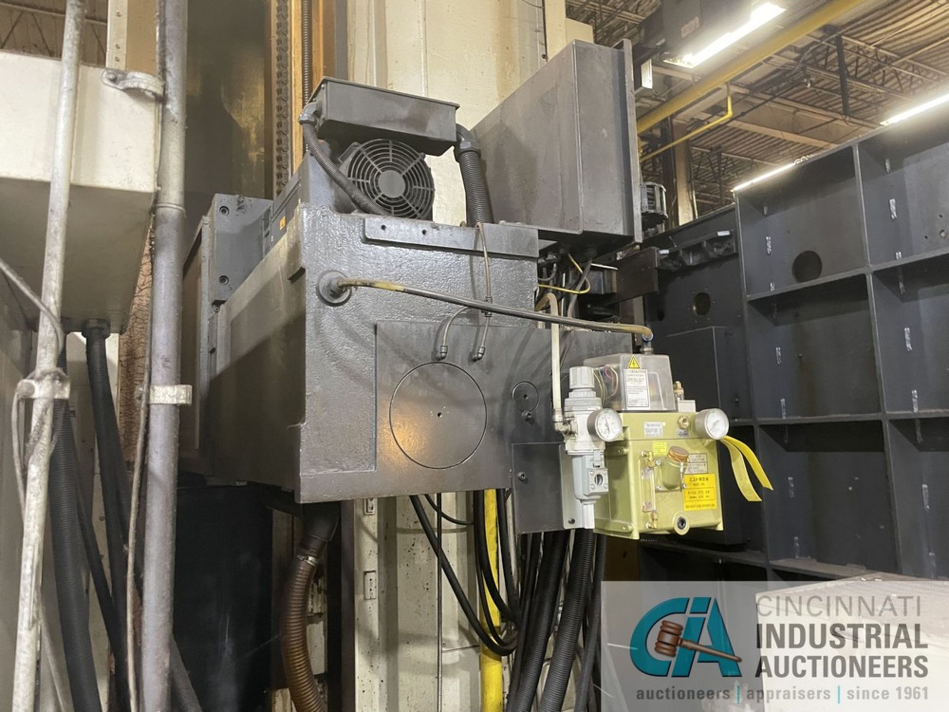 ****5.12" TOSHIBA MODEL BTD-13F.R22 TWO-PALLET CNC HORIZONTAL BORING MILL; S/N 144314 - Image 20 of 33