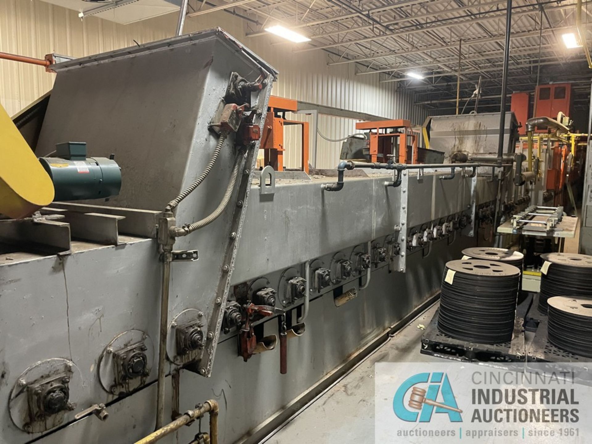 ****36" WIDE LINDBERG ANNEALING FURNACE **Auction is for machine only, any additional items in - Image 4 of 14