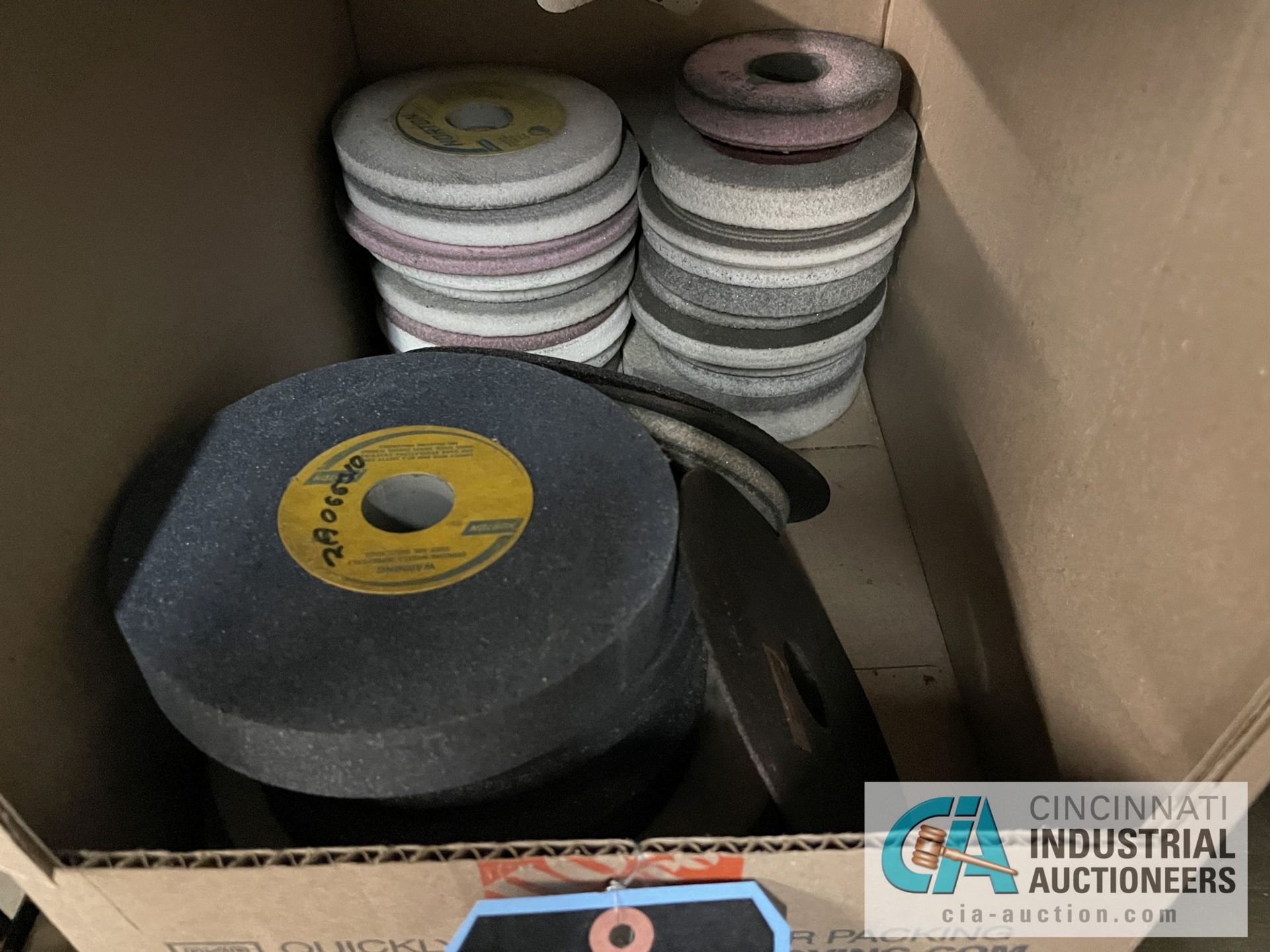 (LOT) MISCELLANEOUS GRINDING WHEELS - Image 2 of 3