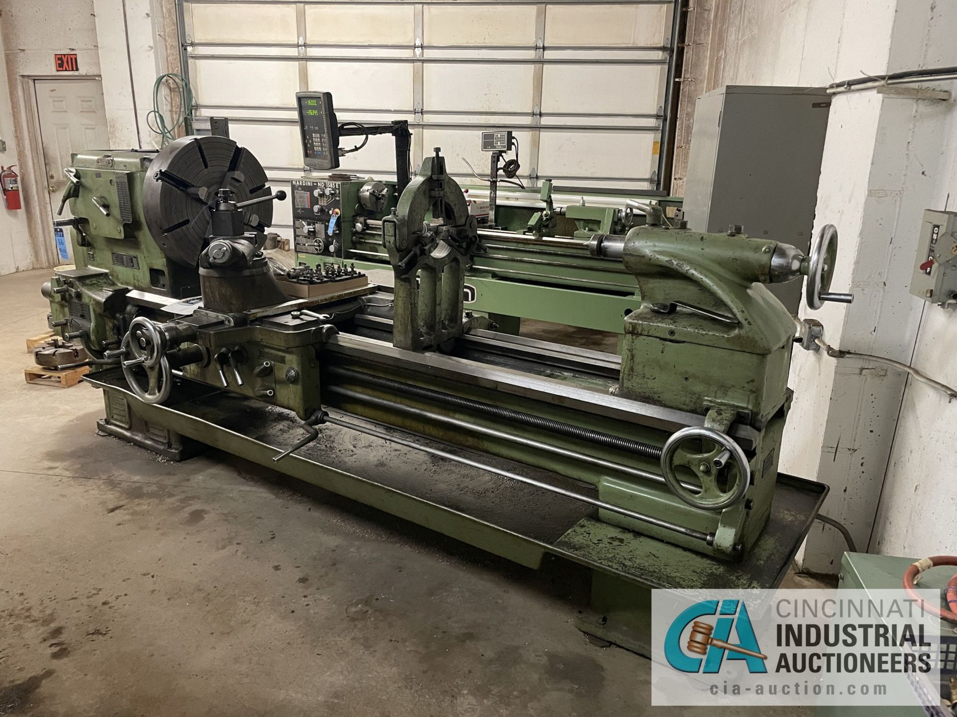20" X 72" SIDNEY GEARED HEAD ENGINE LATHE; S/N 9293, WITH NEWALL C70 DRO (NEW 6-13-1951), 24" FOUR- - Image 2 of 15