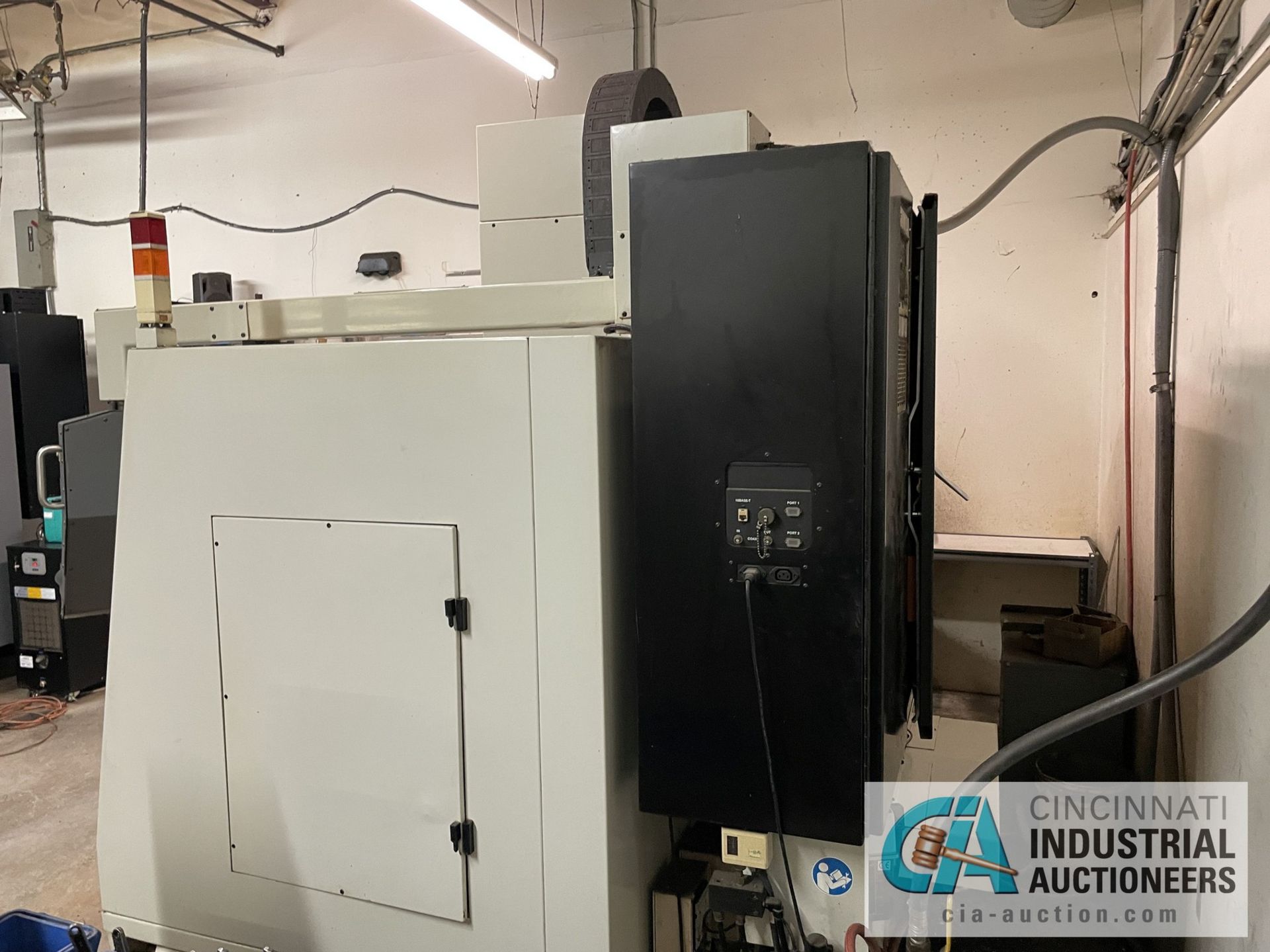 HURCO MODLE VM2 CNC VERTICAL MACHINING CENTER; S/N H-V20058 (NEW 8-27-2003), 18" X 46" TABLE, CAT 40 - Image 10 of 10
