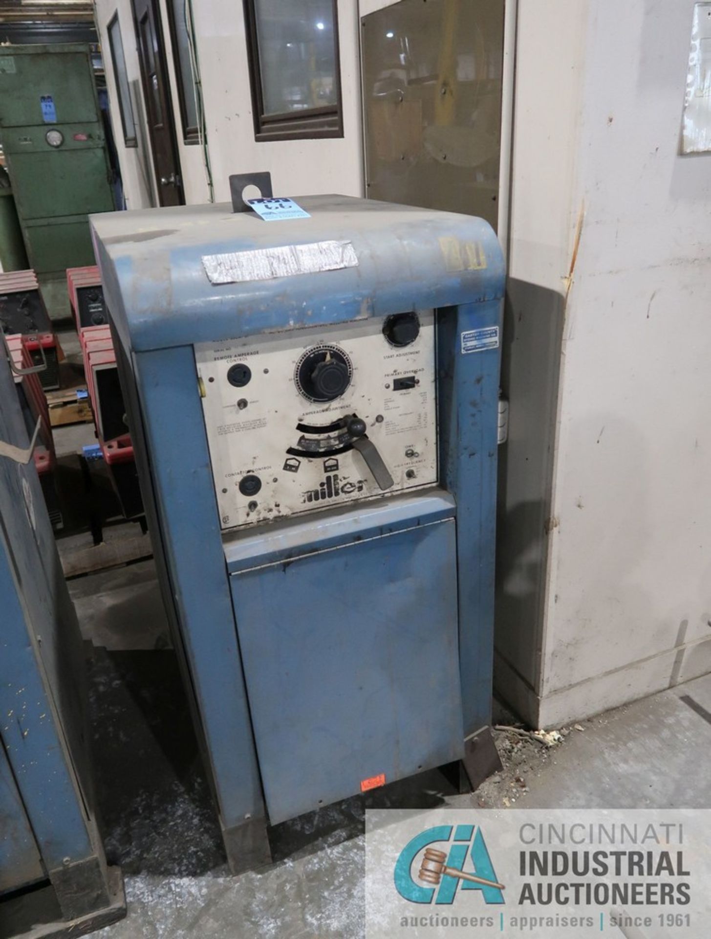 300 AMP MILLER MODEL 330A-BP AC/DC GAS TUNGSTEN/ARC WELDING POWER SOURCE *OUT OF SERVICE*