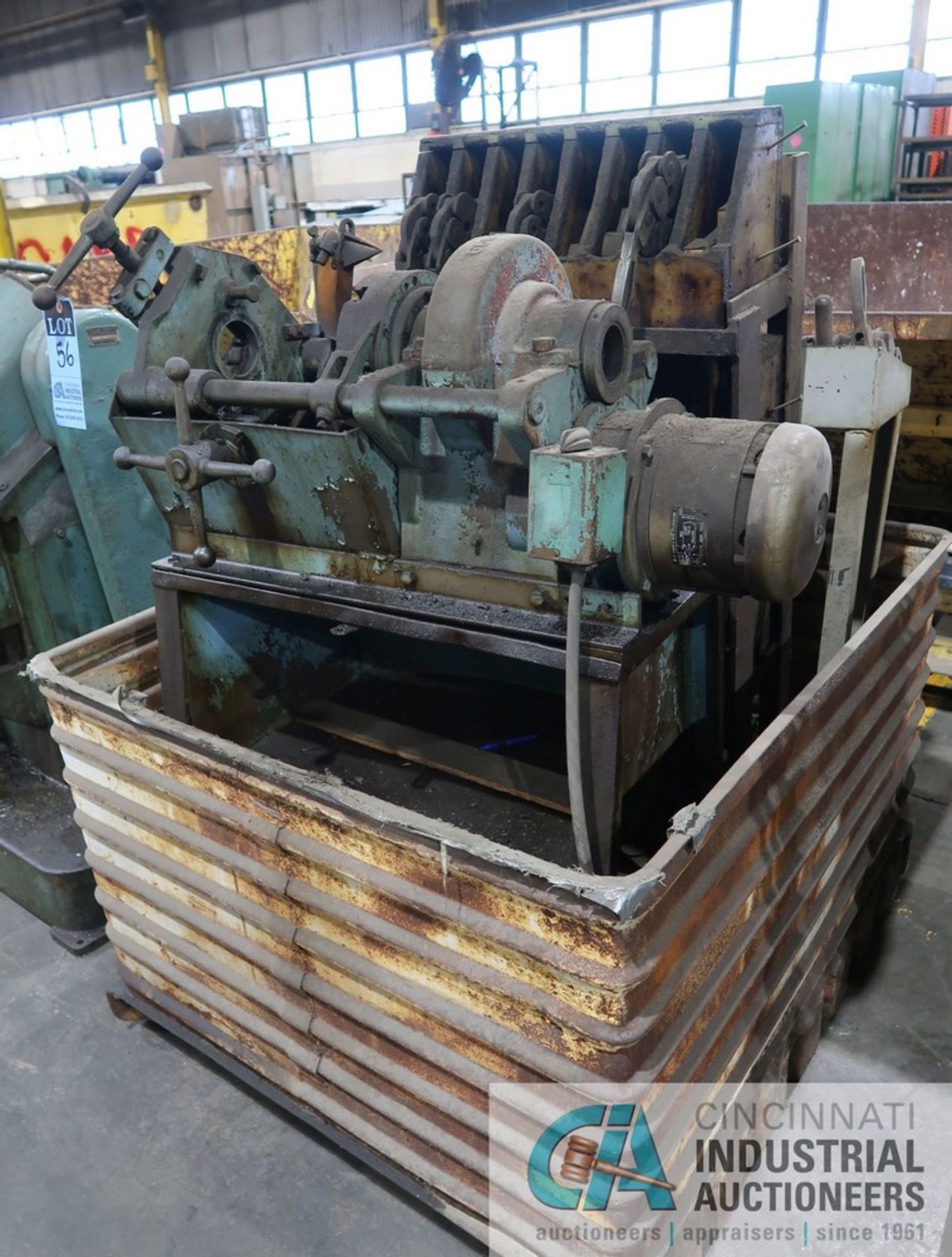 TOLEDO PIPE THREADING MACHINE WITH MISCELLANEOUS THREADING DIES AND CORRUGATED TUB - Image 2 of 4