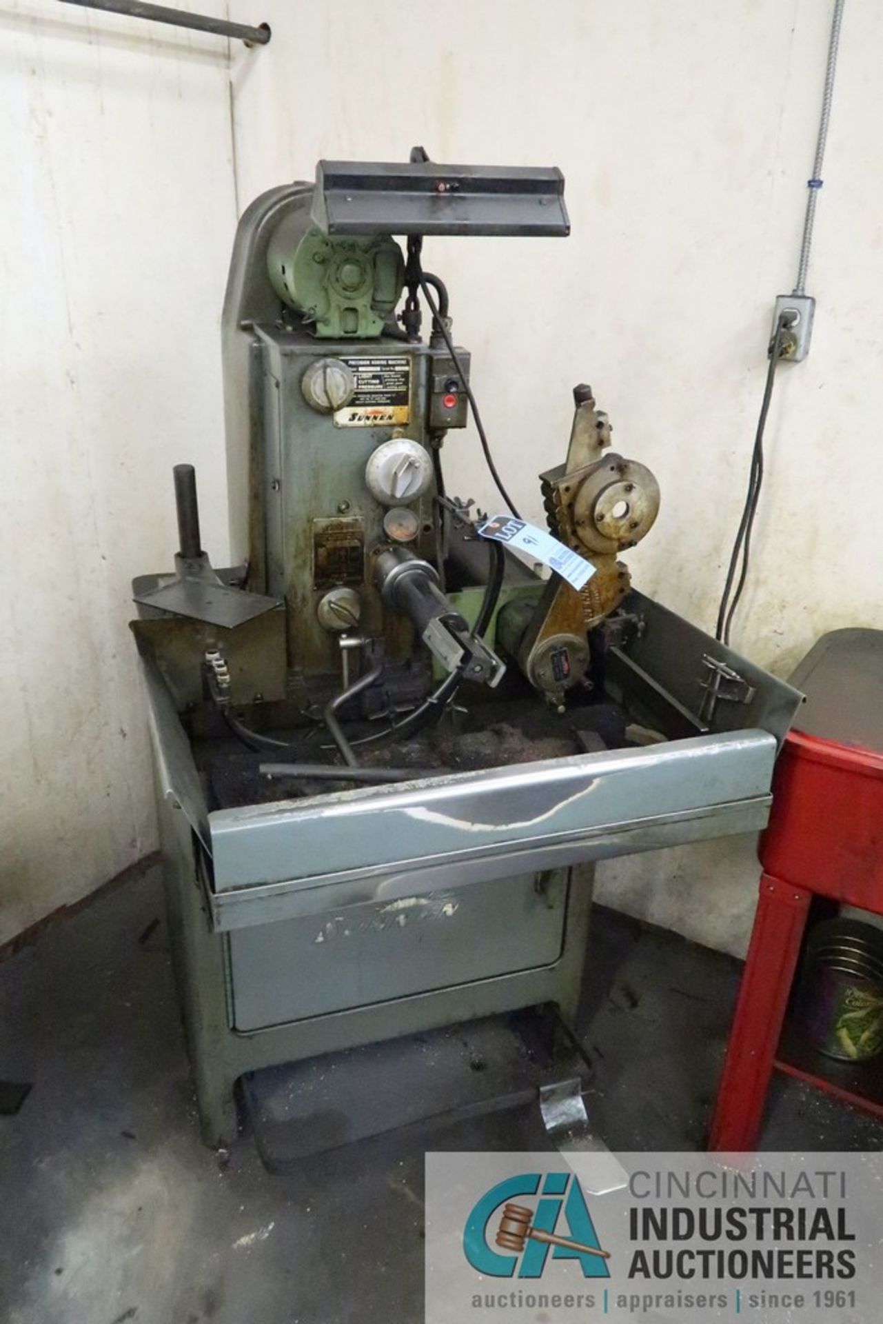 SUNNEN MODEL MBB-1660 PRECISION HONING MACHINE; S/N 83642, WITH MODEL KKN-100 SQUARE HONING FIXTURE