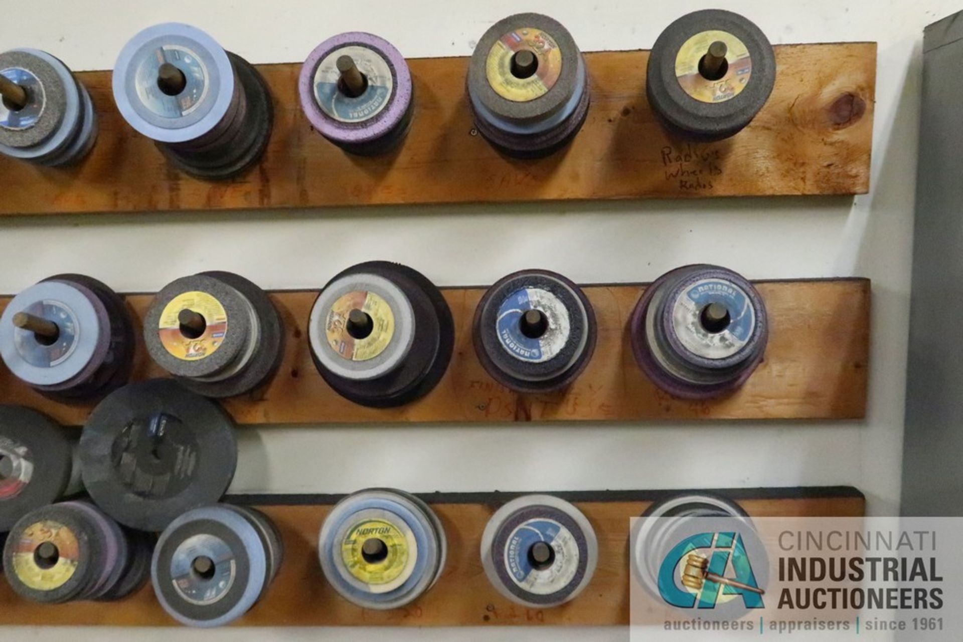 (LOT) MISCELLANEOUS GRINDING WHEELS ON WALL - Image 6 of 8