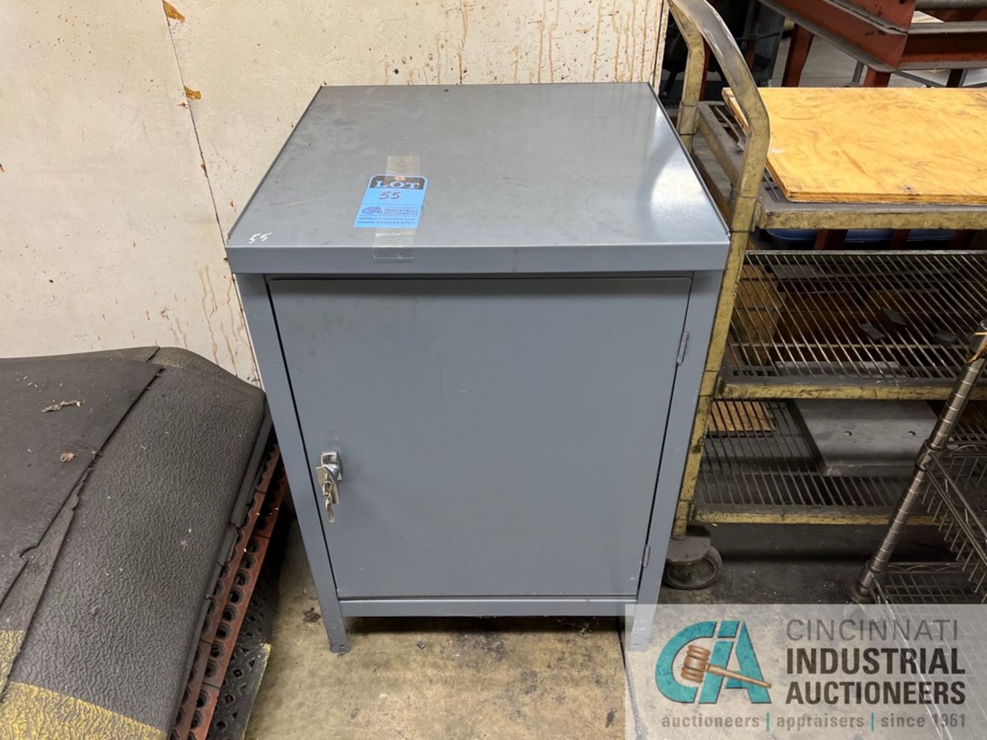 SINGLE DOOR STEEL CABINET - Image 2 of 2