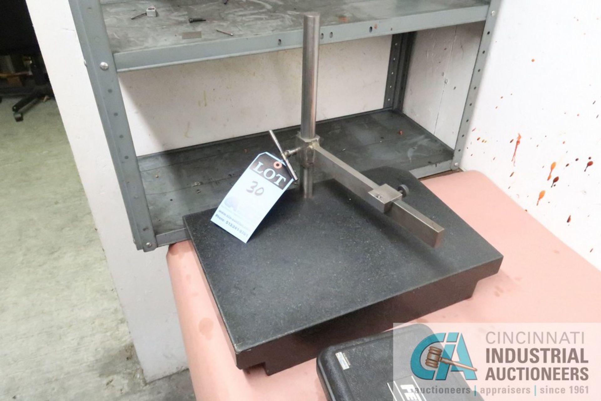 12" X 18" GRANITE SURFACE PLATE WITH GAGE STAND