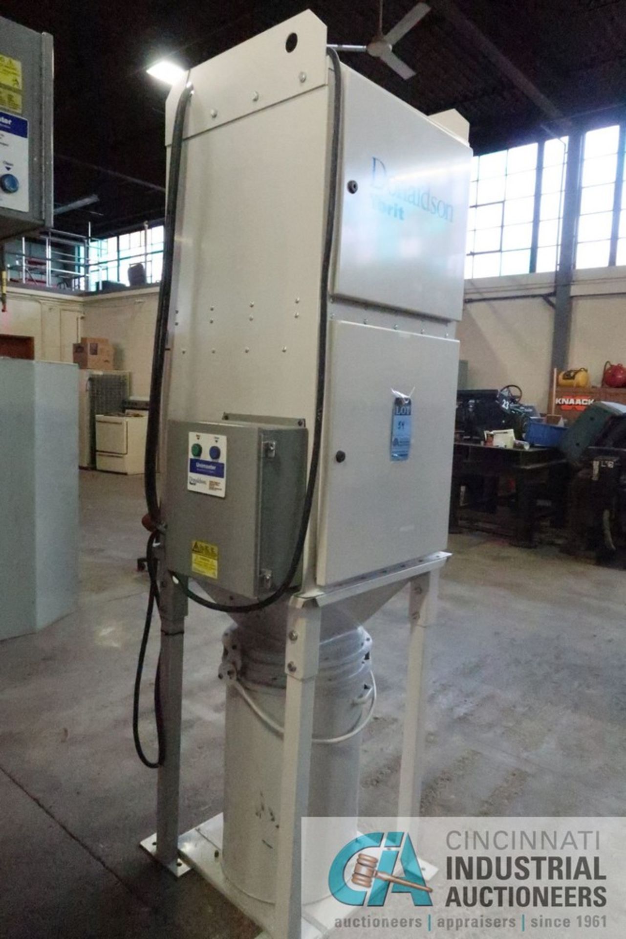 1 HP DONALDSON TORIT MODEL UMA73 SINGLE BAG DUST COLLECTOR; S/N 3510684 **LOCATED AT 110 E SEYMOUR - Image 2 of 3