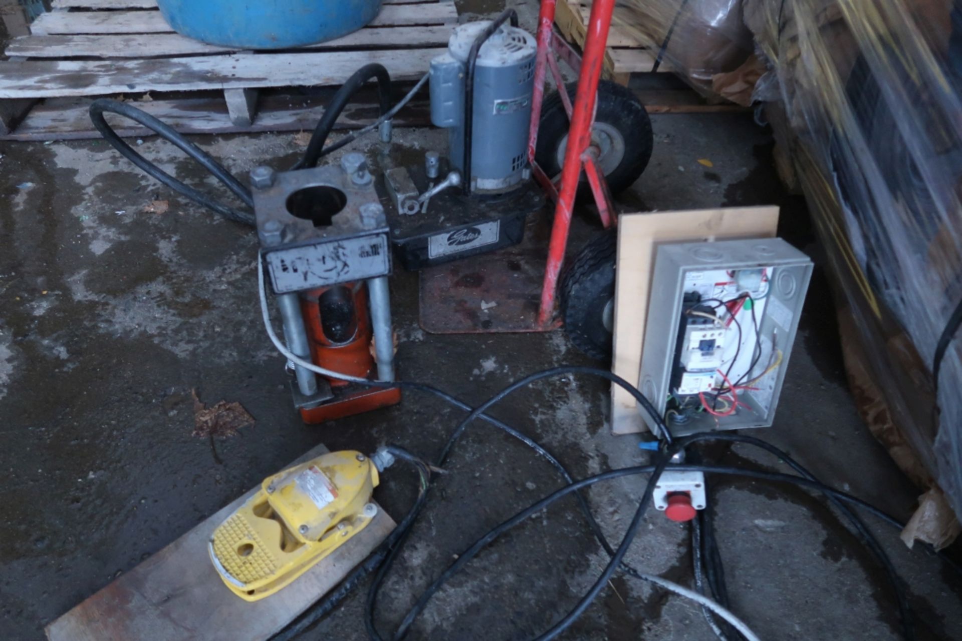 HYDRAULIC JACK W/ GATES PUMP, PEDAL