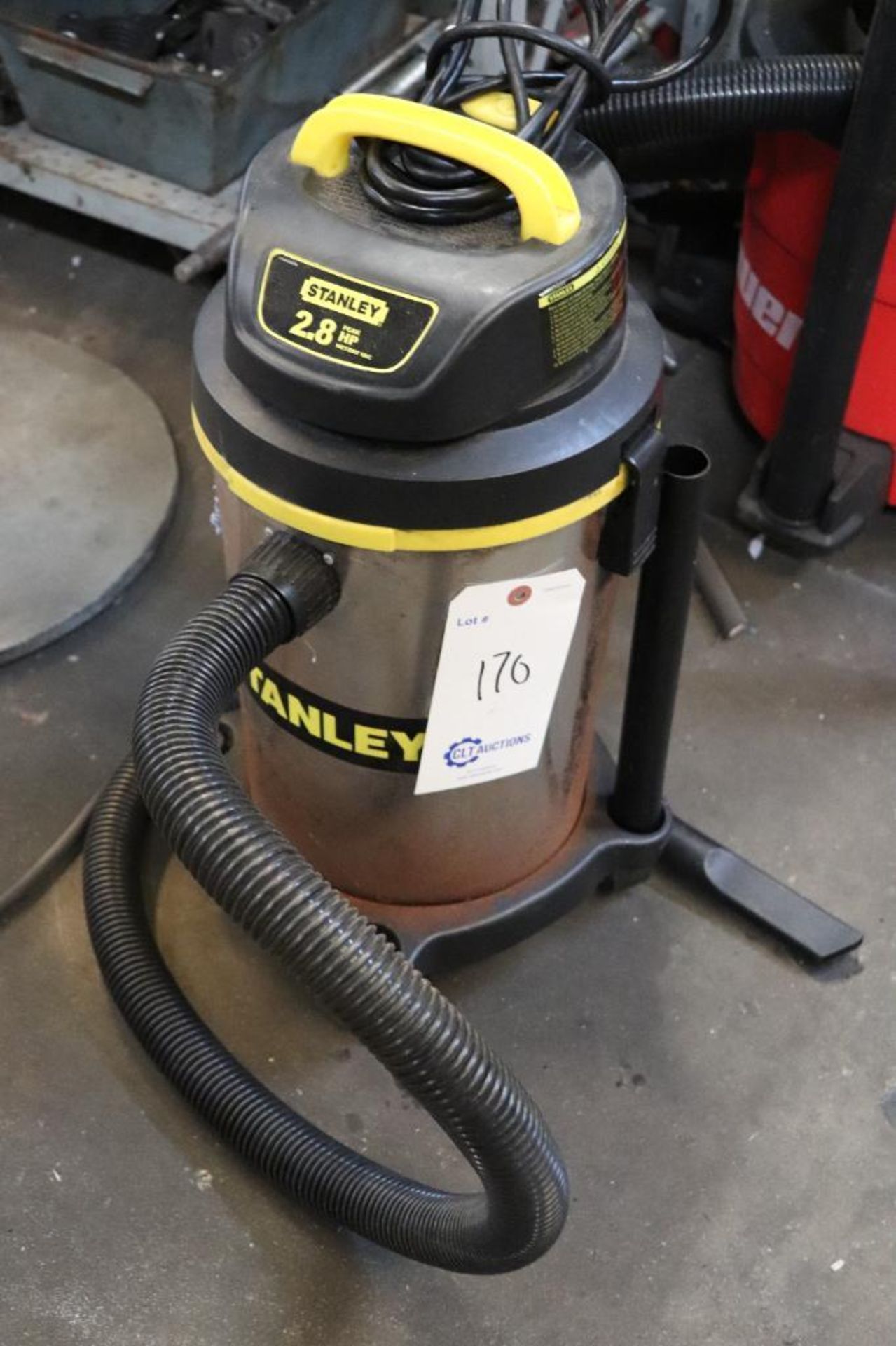 Stanley 2.8 hp shop vac