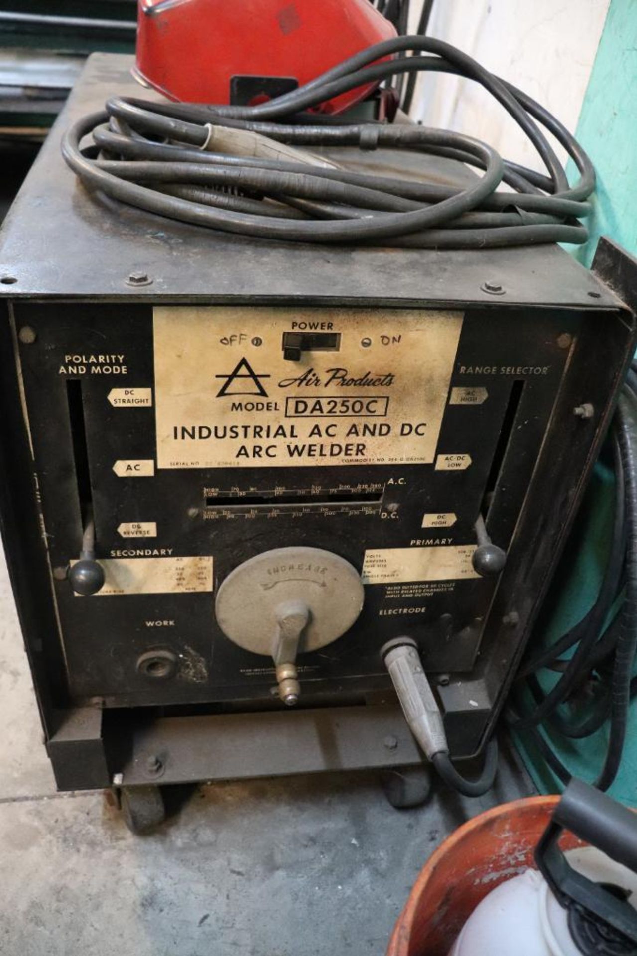 Air Products DA250C AC/DC ARC welder - Image 3 of 5