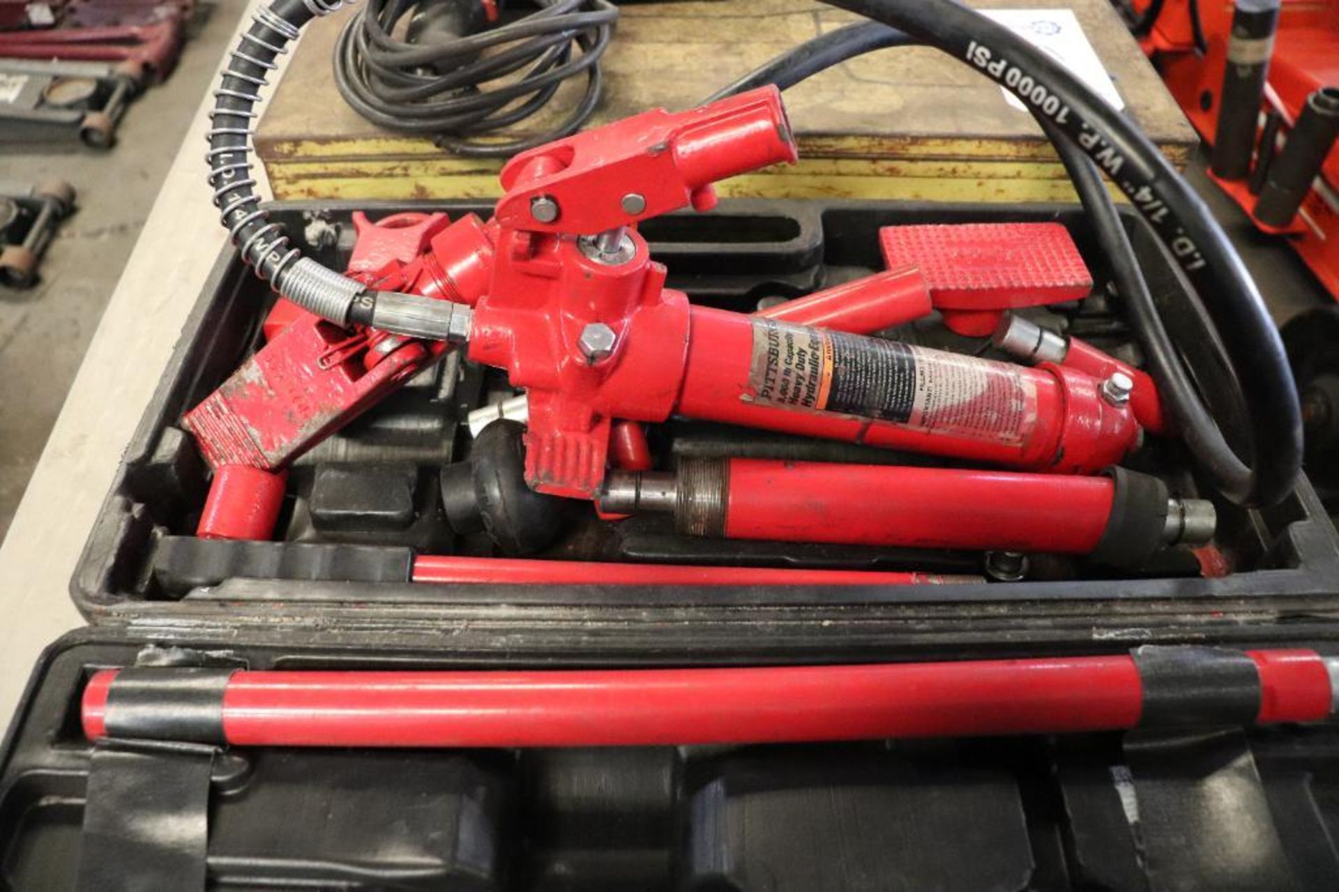 8000 lbs. portable hydraulic ram kit - Image 3 of 4