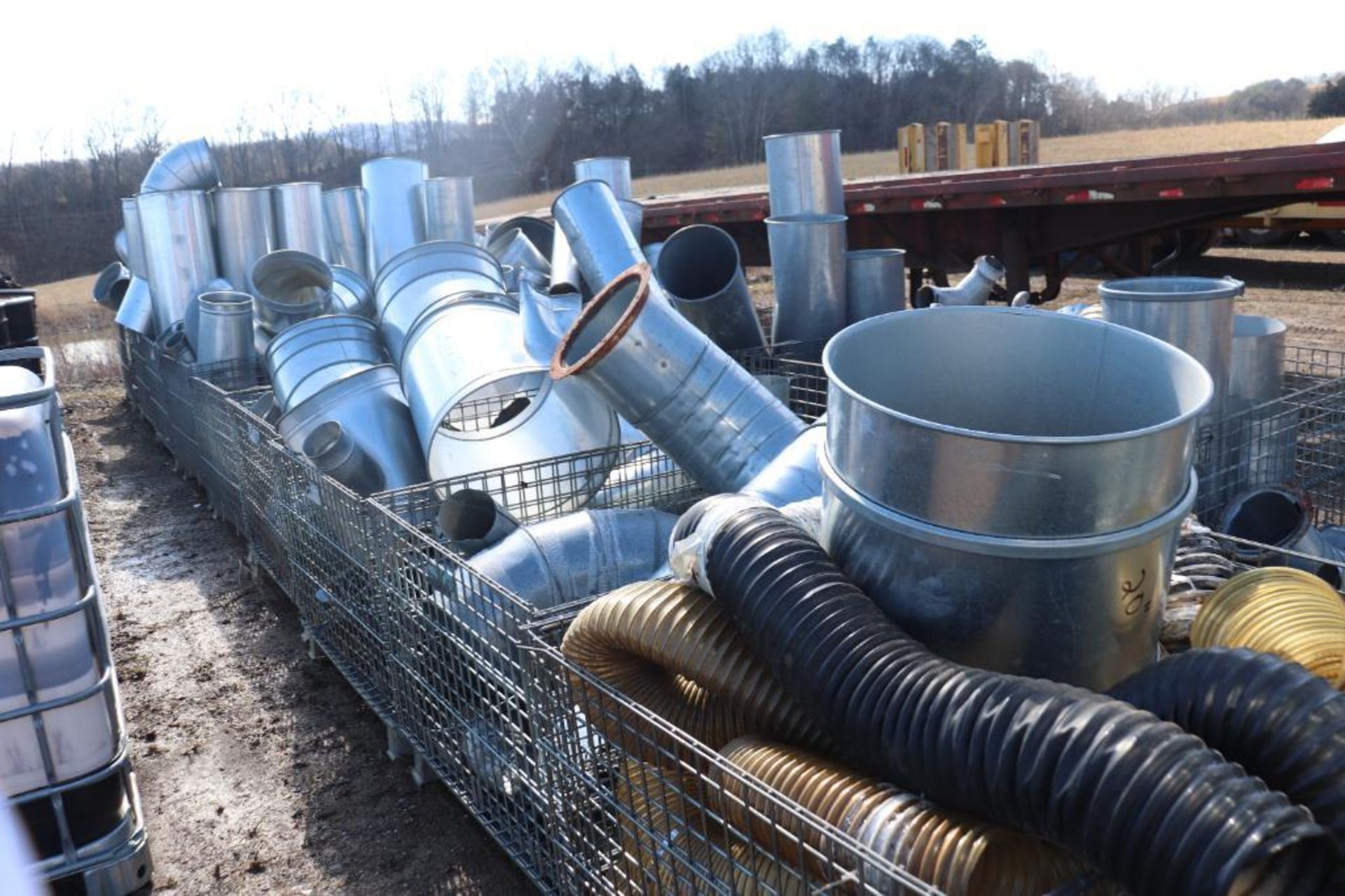 Dust collection large pipe fittings - Image 3 of 19