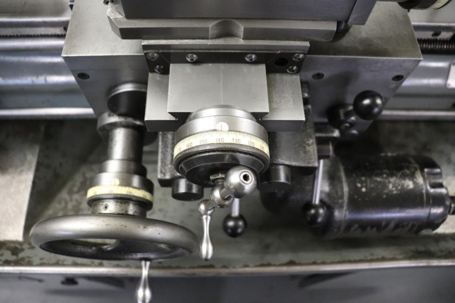 Hardinge HLV-H precision tool room lathe - Image 10 of 26