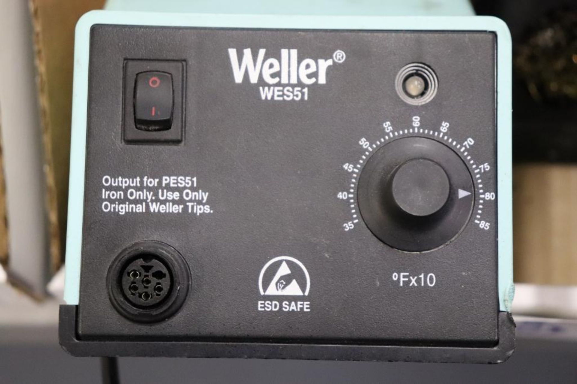 Weller soldering power unit & iron - Image 2 of 4