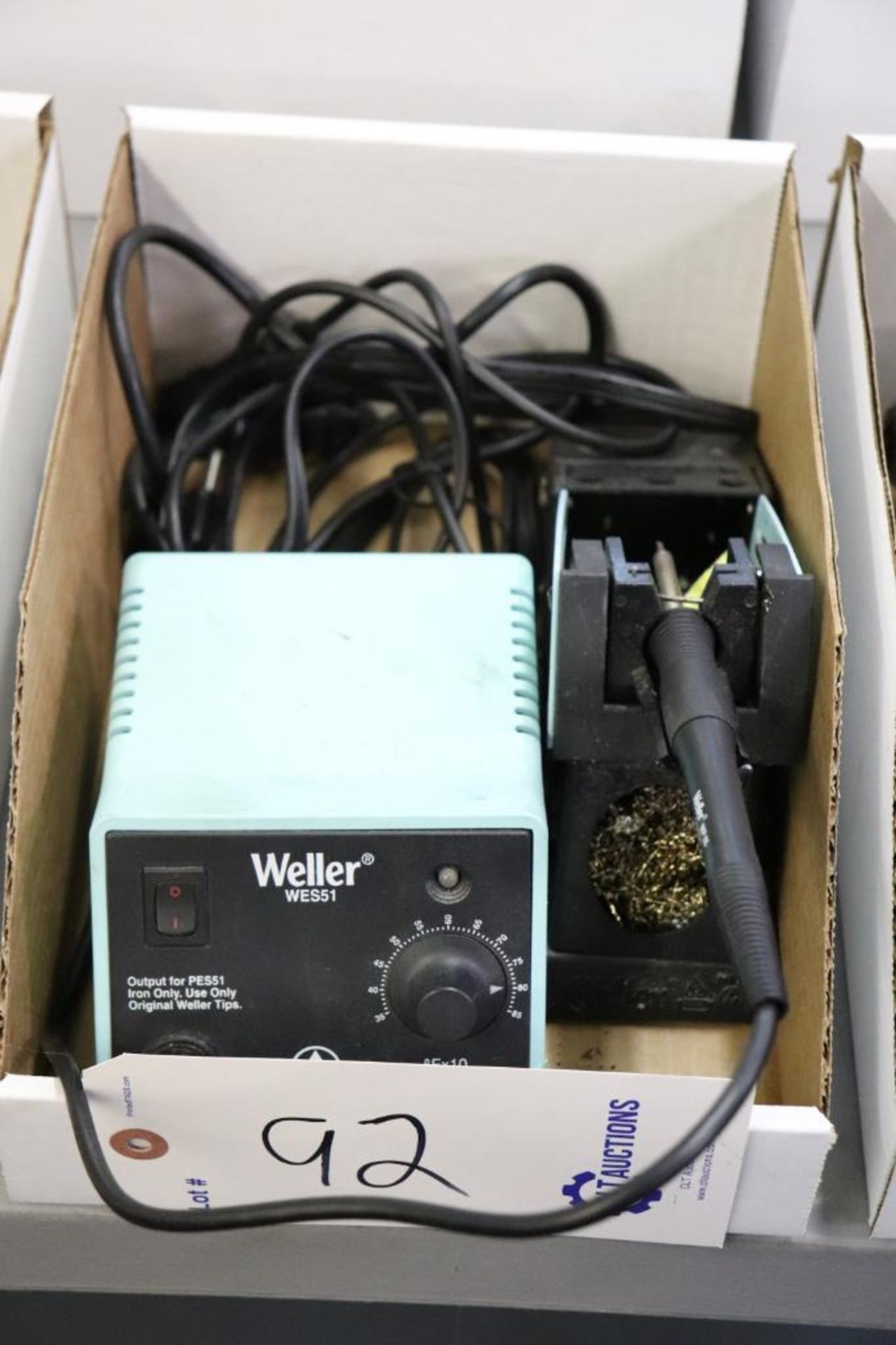 Weller soldering power unit & iron