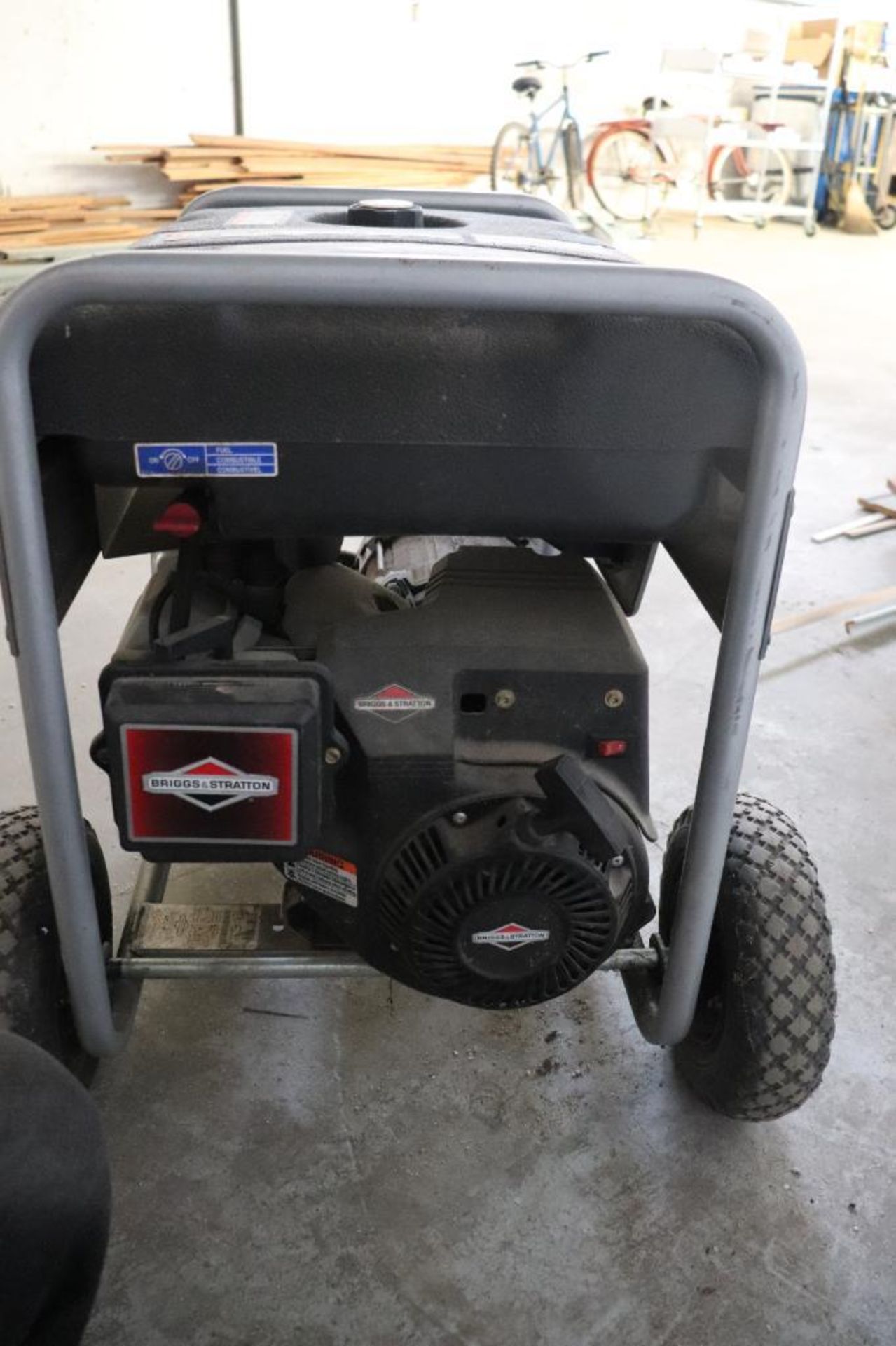 Briggs & Stratton 5500 watt generator - Image 4 of 4