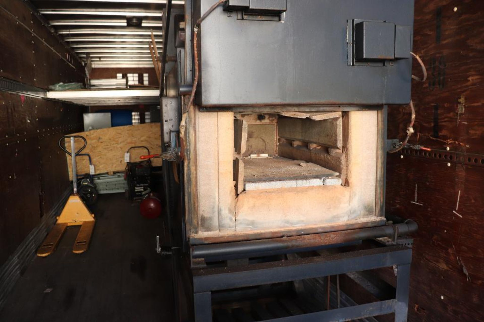 Cooley BL-4 2000 Degree F heat treating box furnace - Image 5 of 10