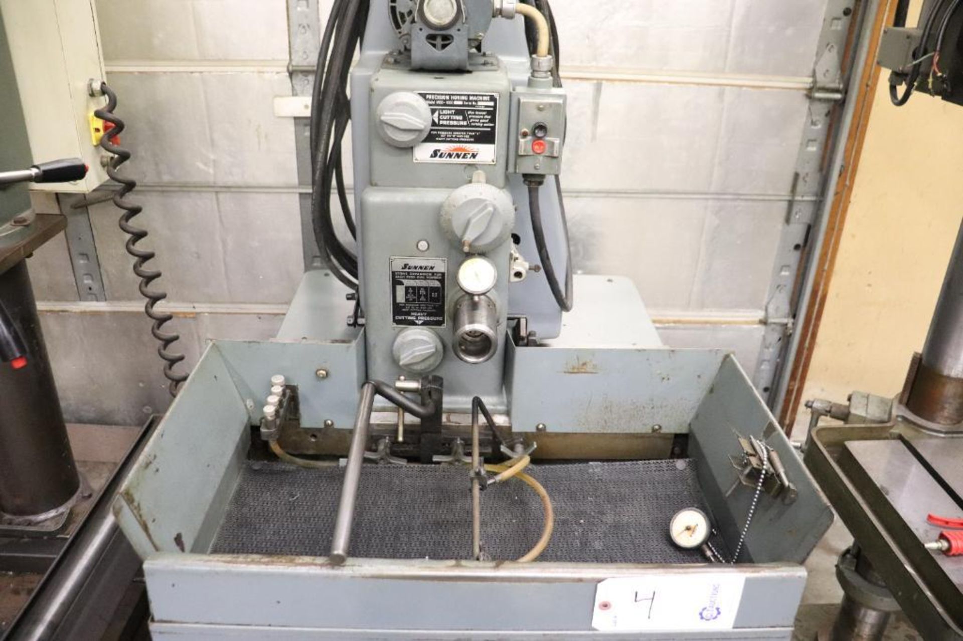 Sunnen MBB-1650 Precision honing machine - Image 3 of 10