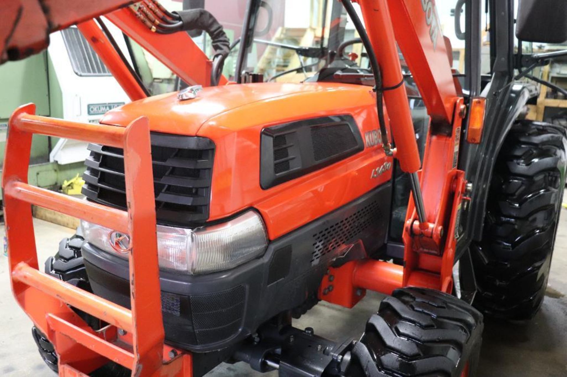 Kubota L3430 4 wheel drive tractor - Image 29 of 37