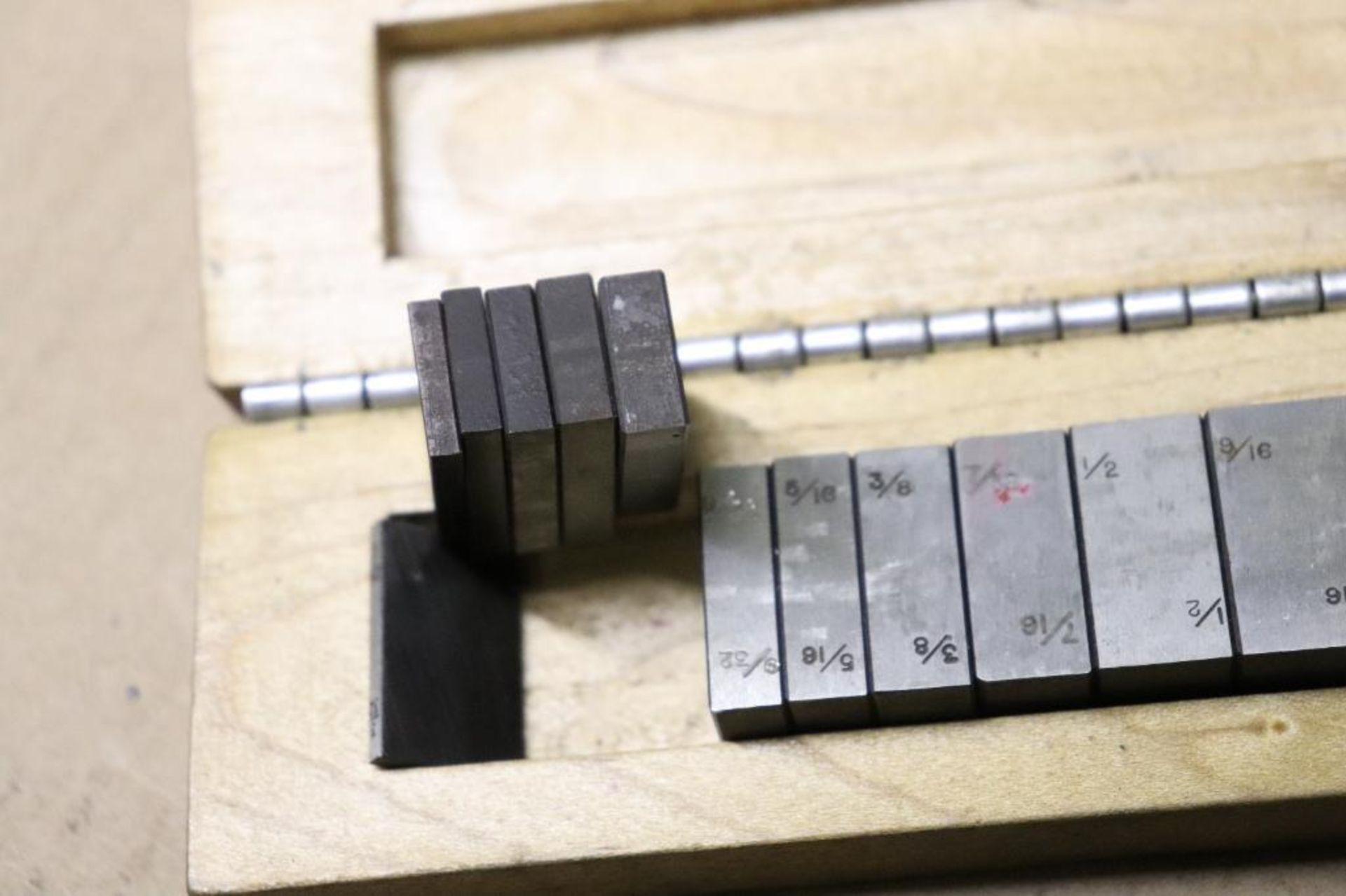 Gear measuring wires & gauge blocks - Image 10 of 10