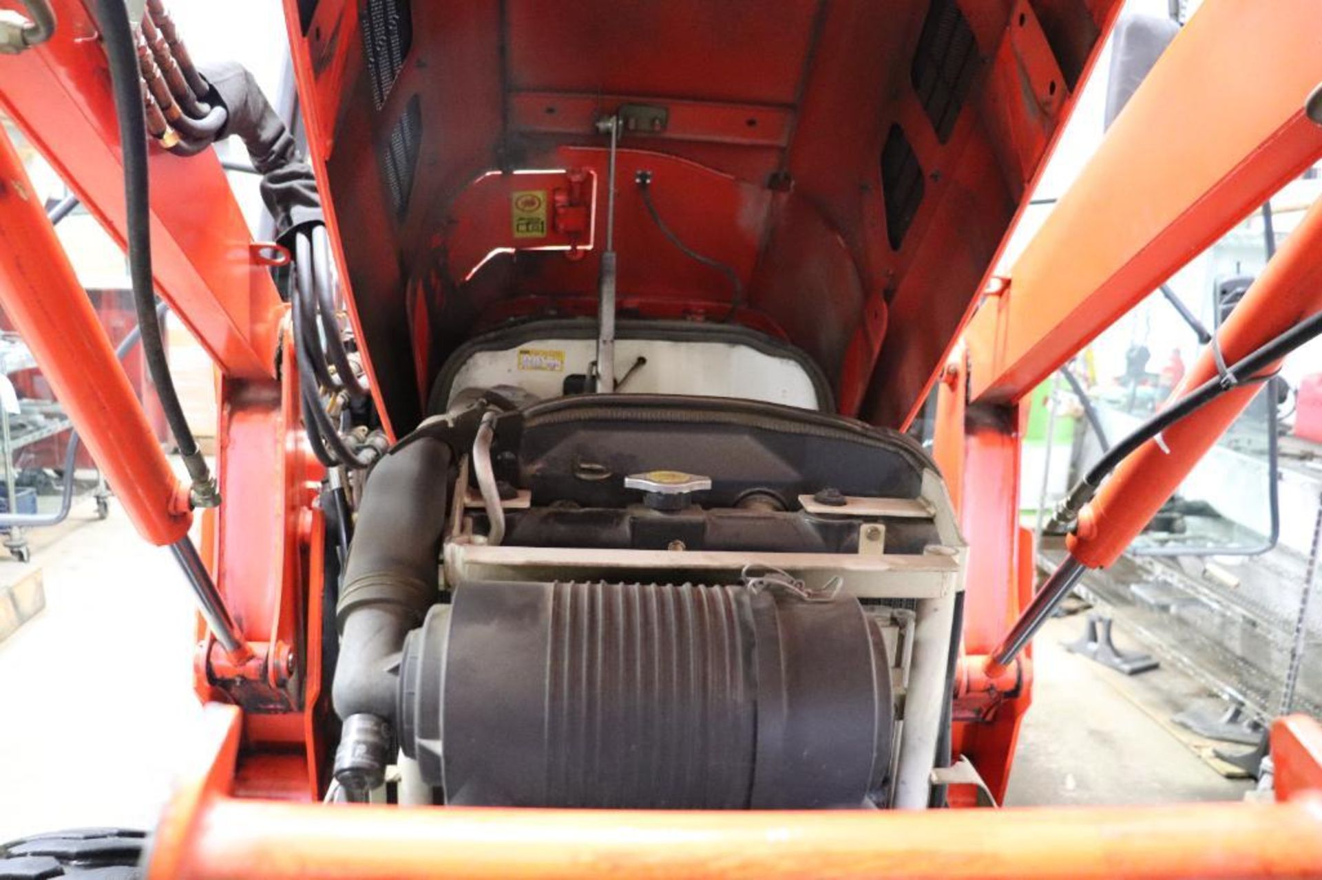 Kubota L3430 4 wheel drive tractor - Image 30 of 37
