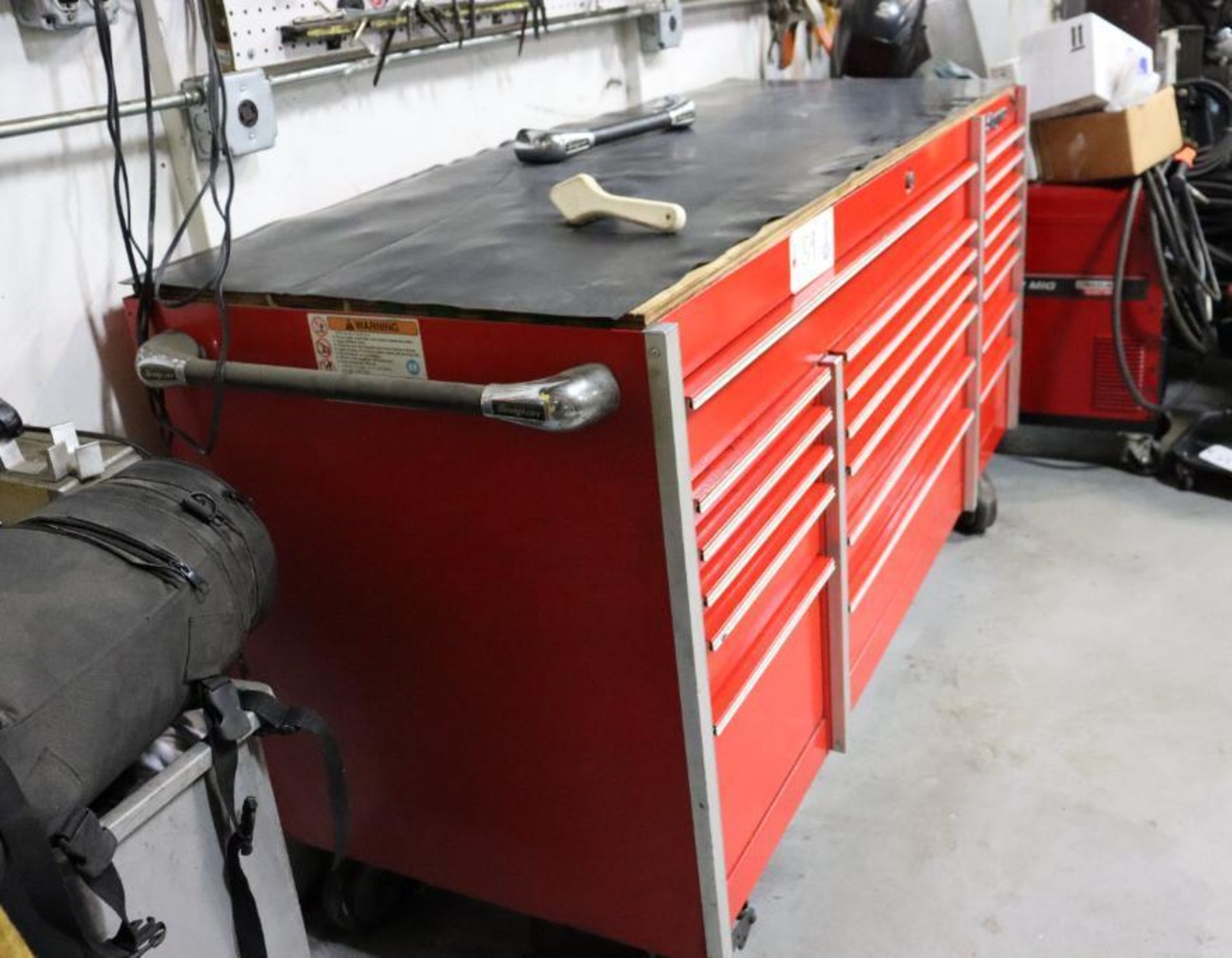Snap-On tool chest - Image 2 of 16