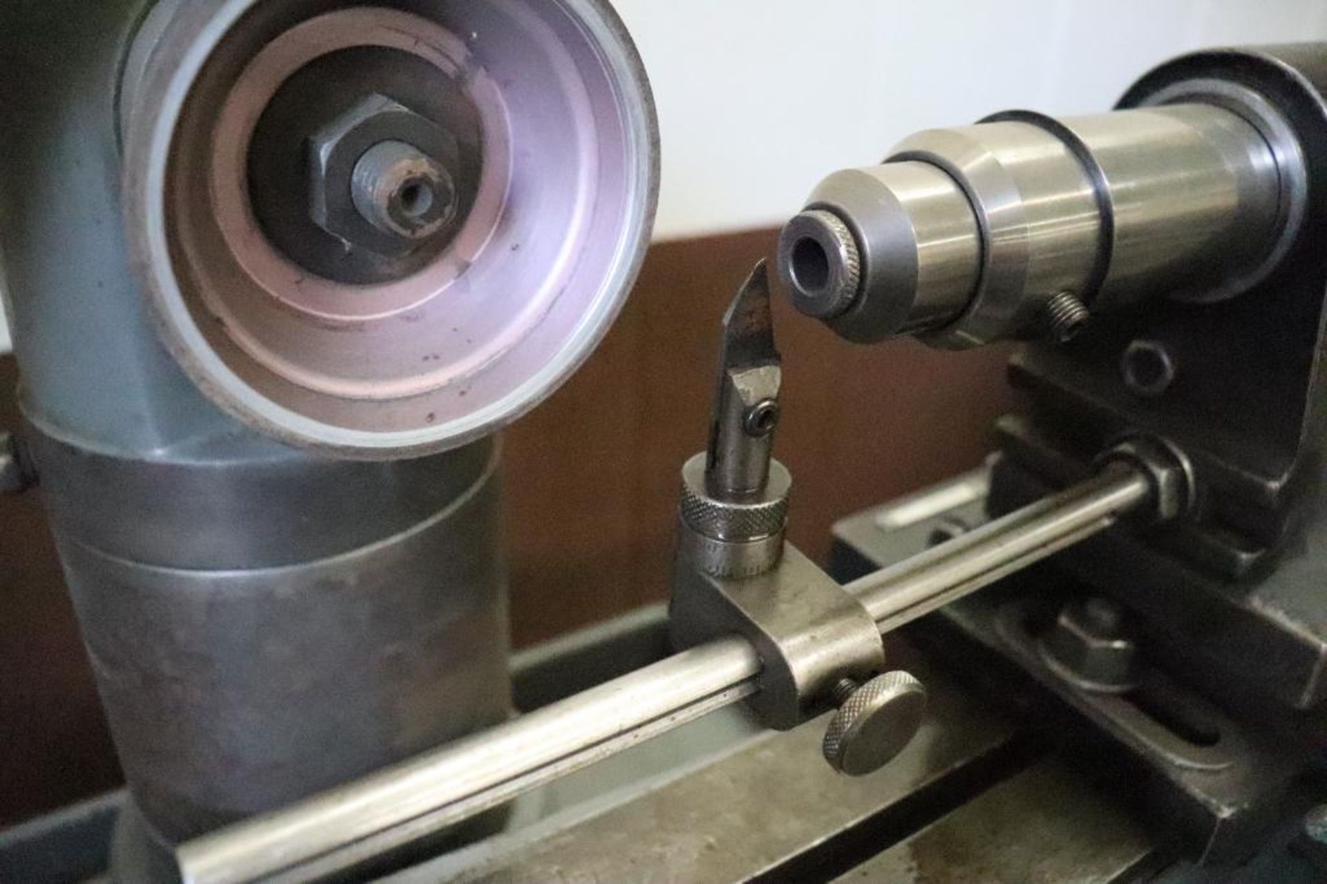 Rotorex 101 A tool grinder w/ Weldon floating sharpener - Image 4 of 18