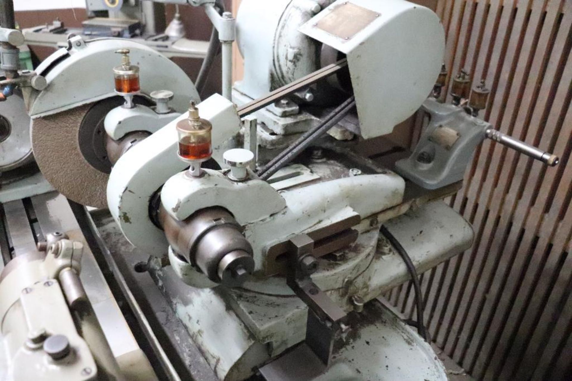 Brown & Sharpe No.2 universal grinding machine - Image 7 of 18
