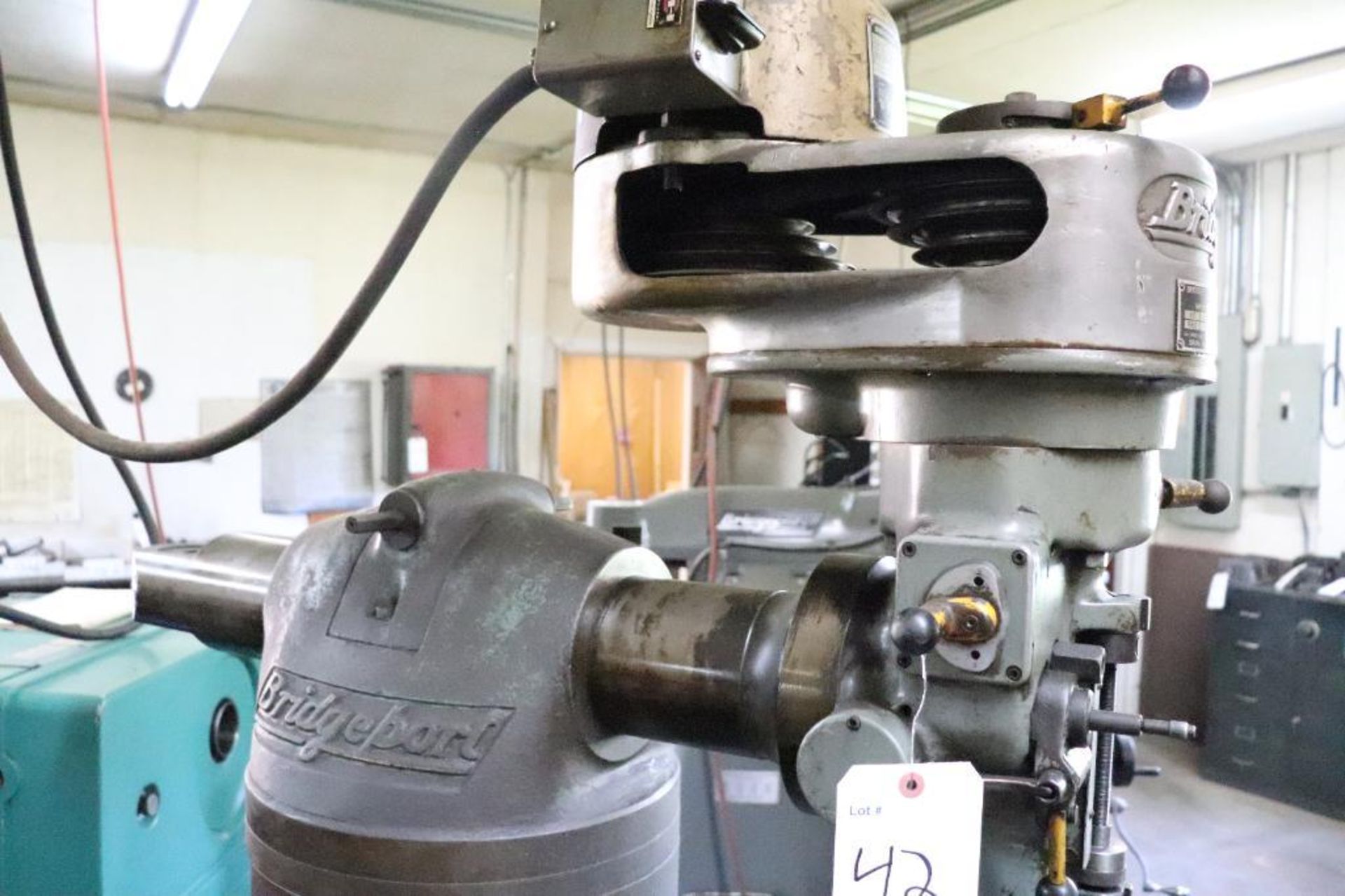Bridgeport round arm vertical milling machine - Image 5 of 17