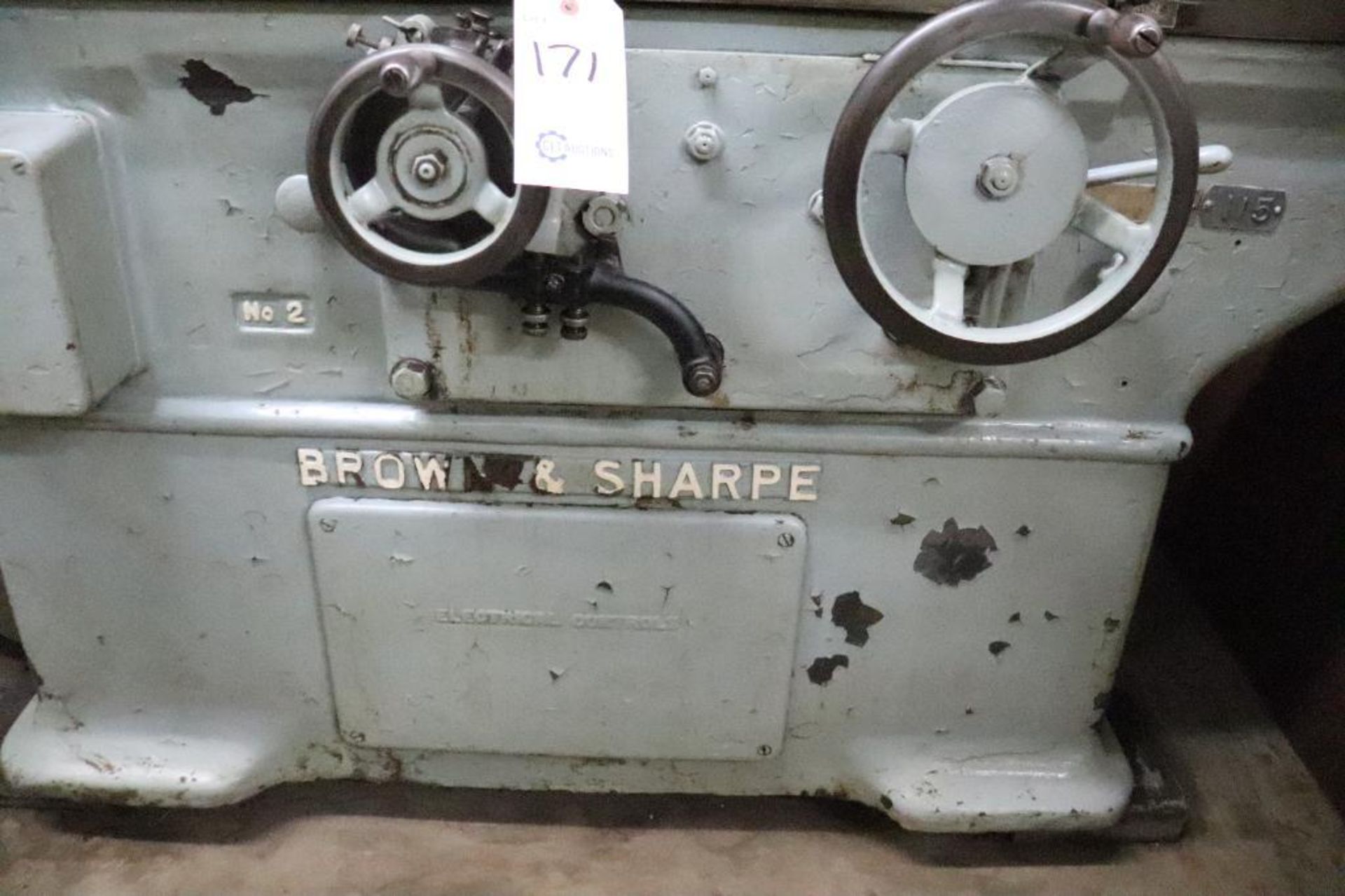 Brown & Sharpe No.2 universal grinding machine - Image 14 of 18
