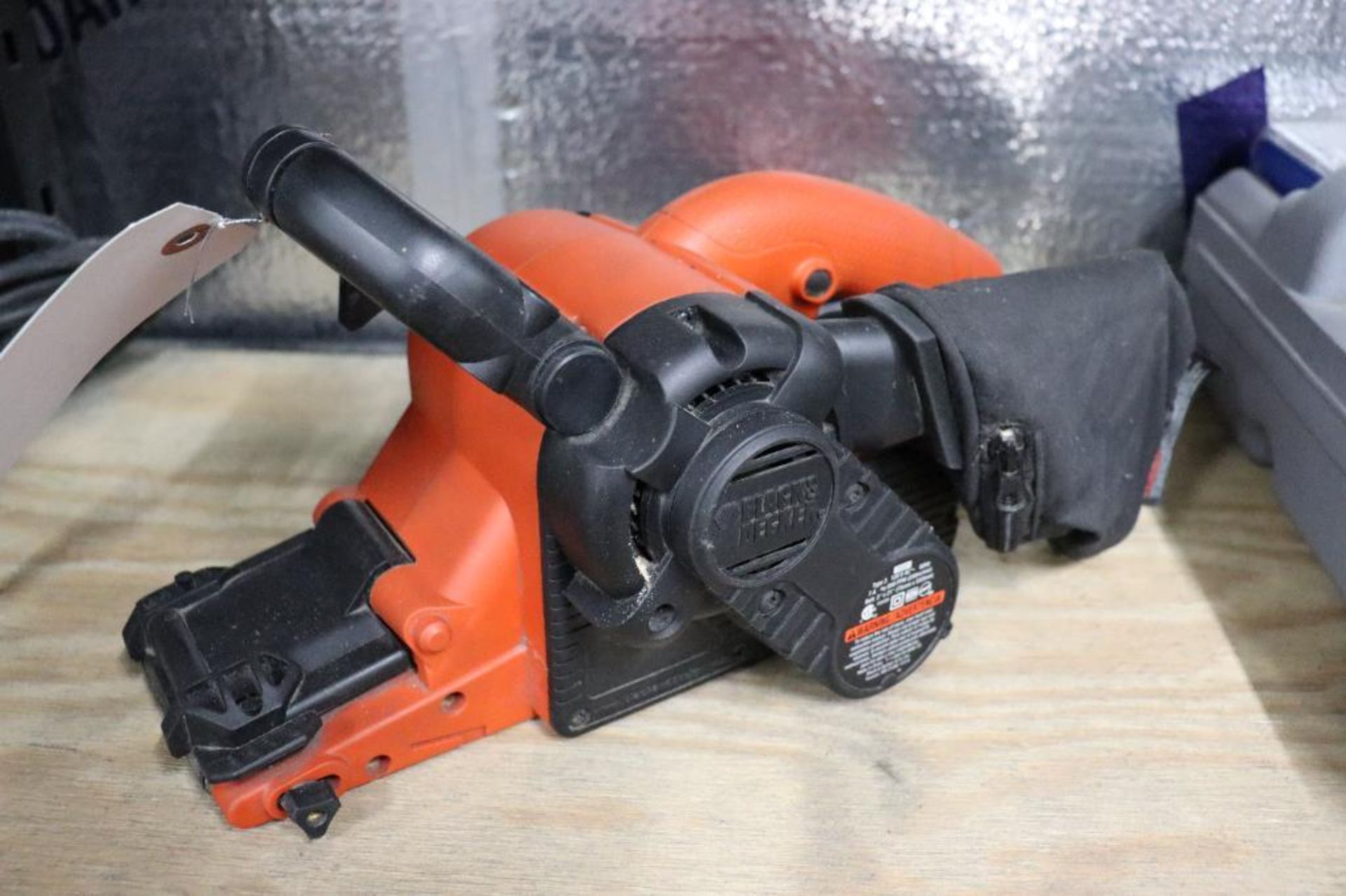 Black & Decker DS321 belt sander - Image 2 of 6