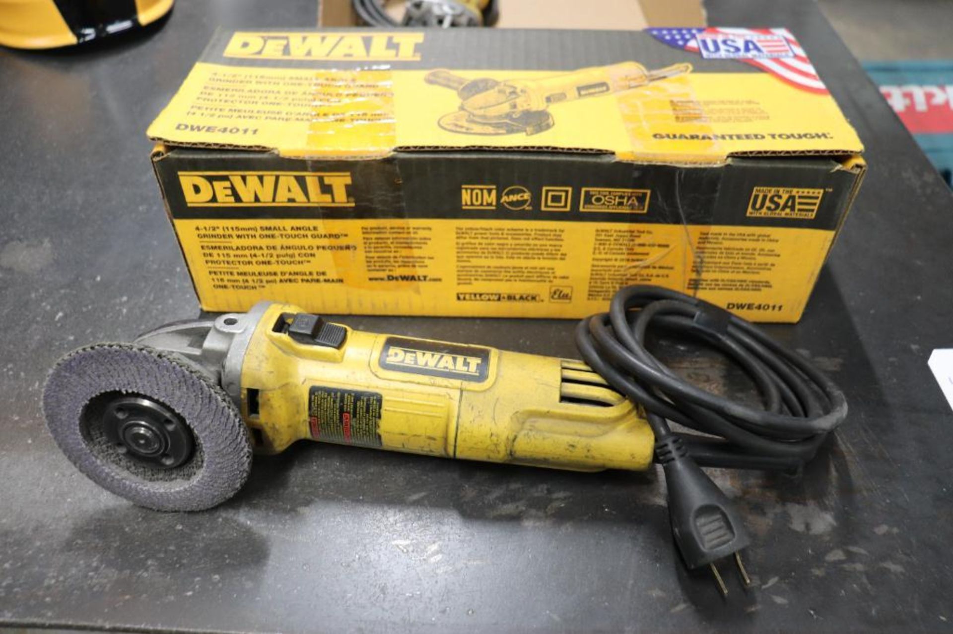 DeWalt DWE4011 4.5" angle grinders - Image 2 of 5