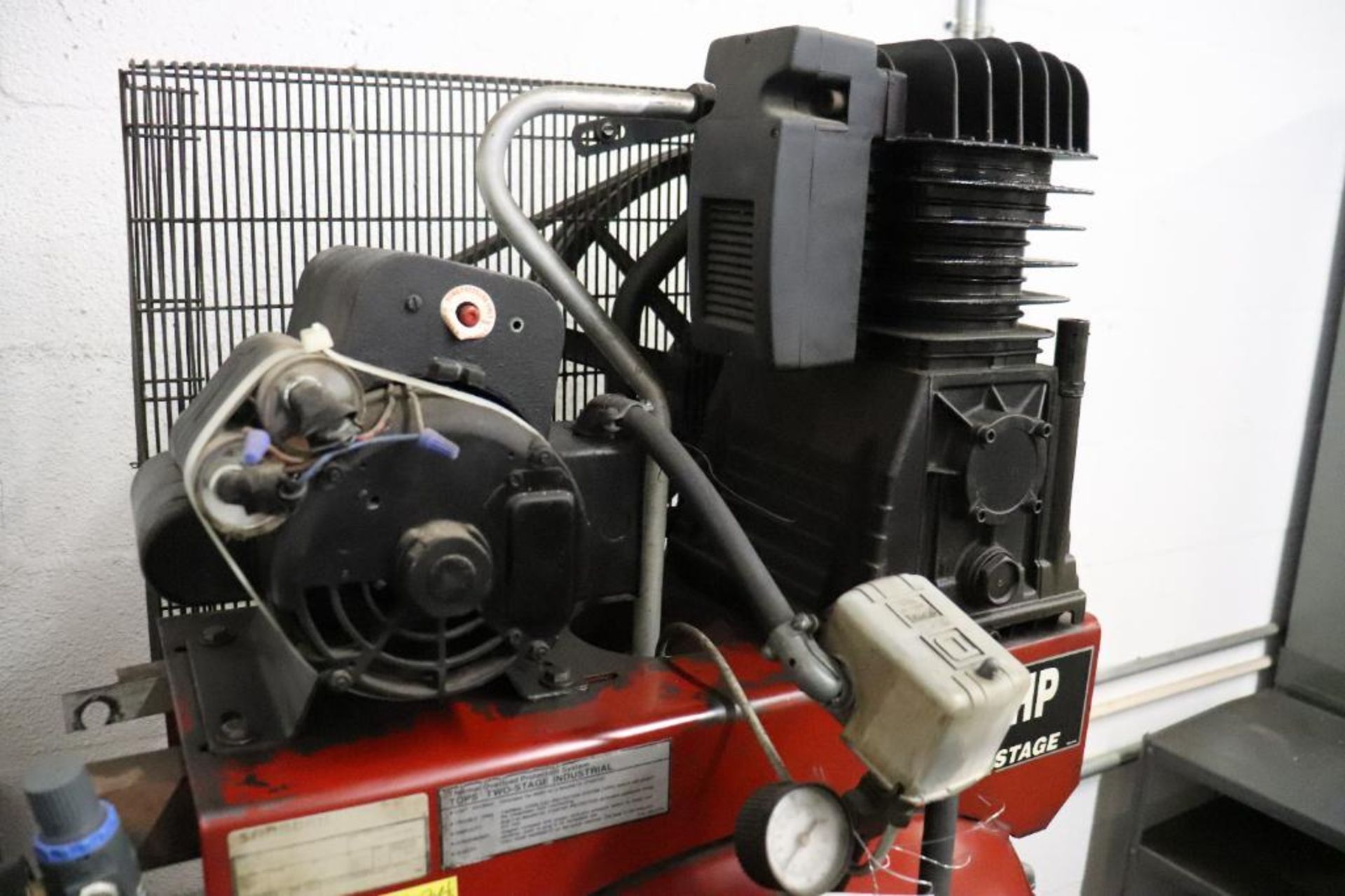 Sanborn 551 AT24-BOV 5HP vertical air compressor - Image 3 of 5